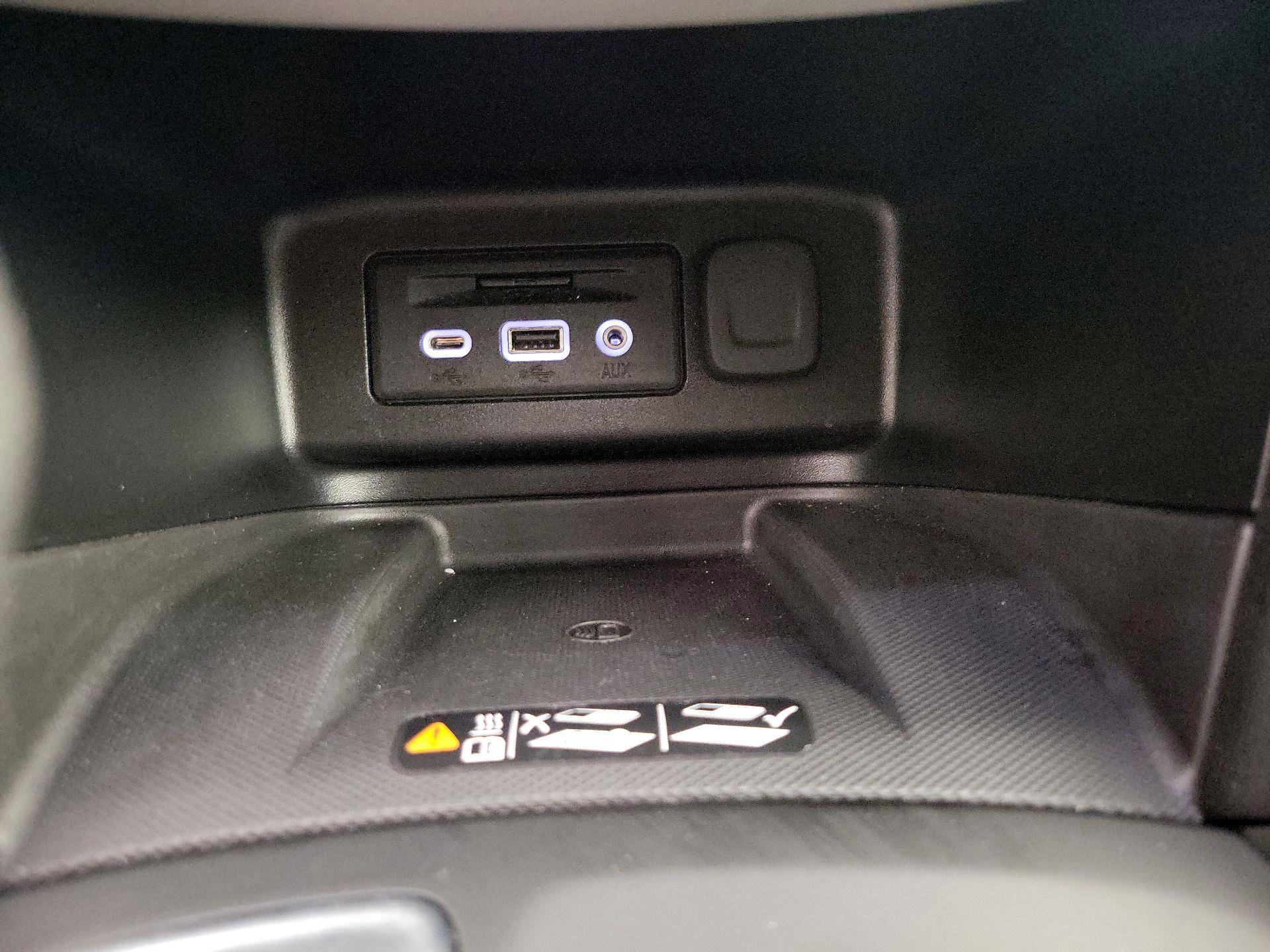 Thumbnail: 2020 Chevrolet Equinox - 19