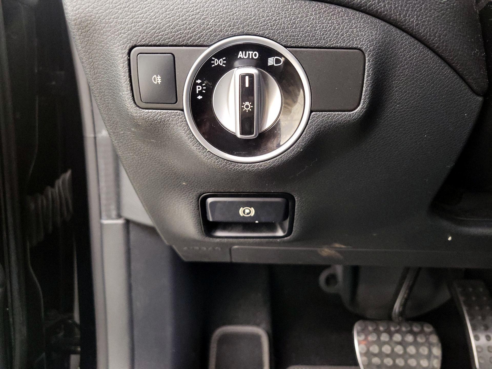 Thumbnail: 2016 Mercedes-Benz CLA - 13