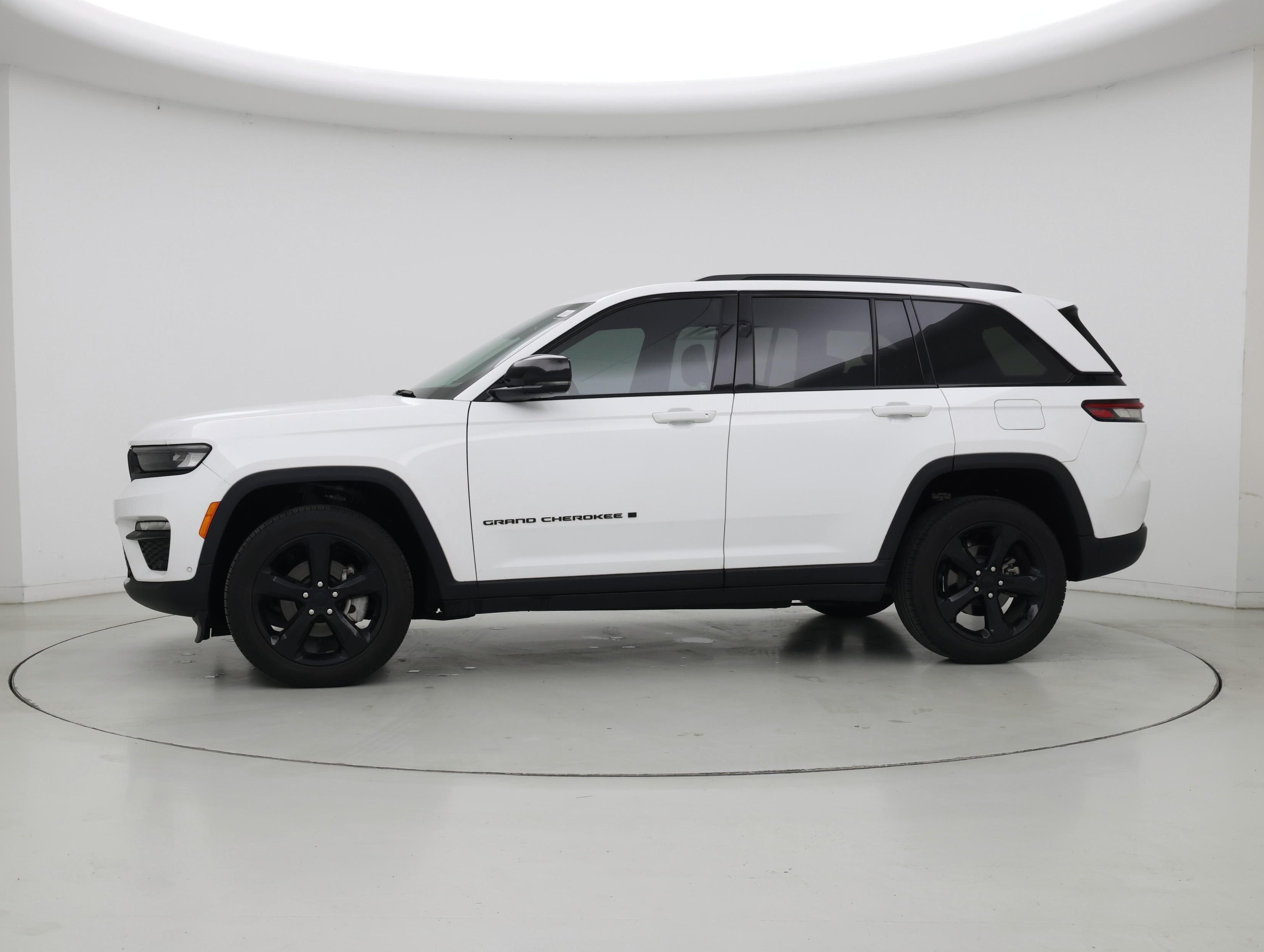 Thumbnail: 2024 Jeep Grand Cherokee - 3