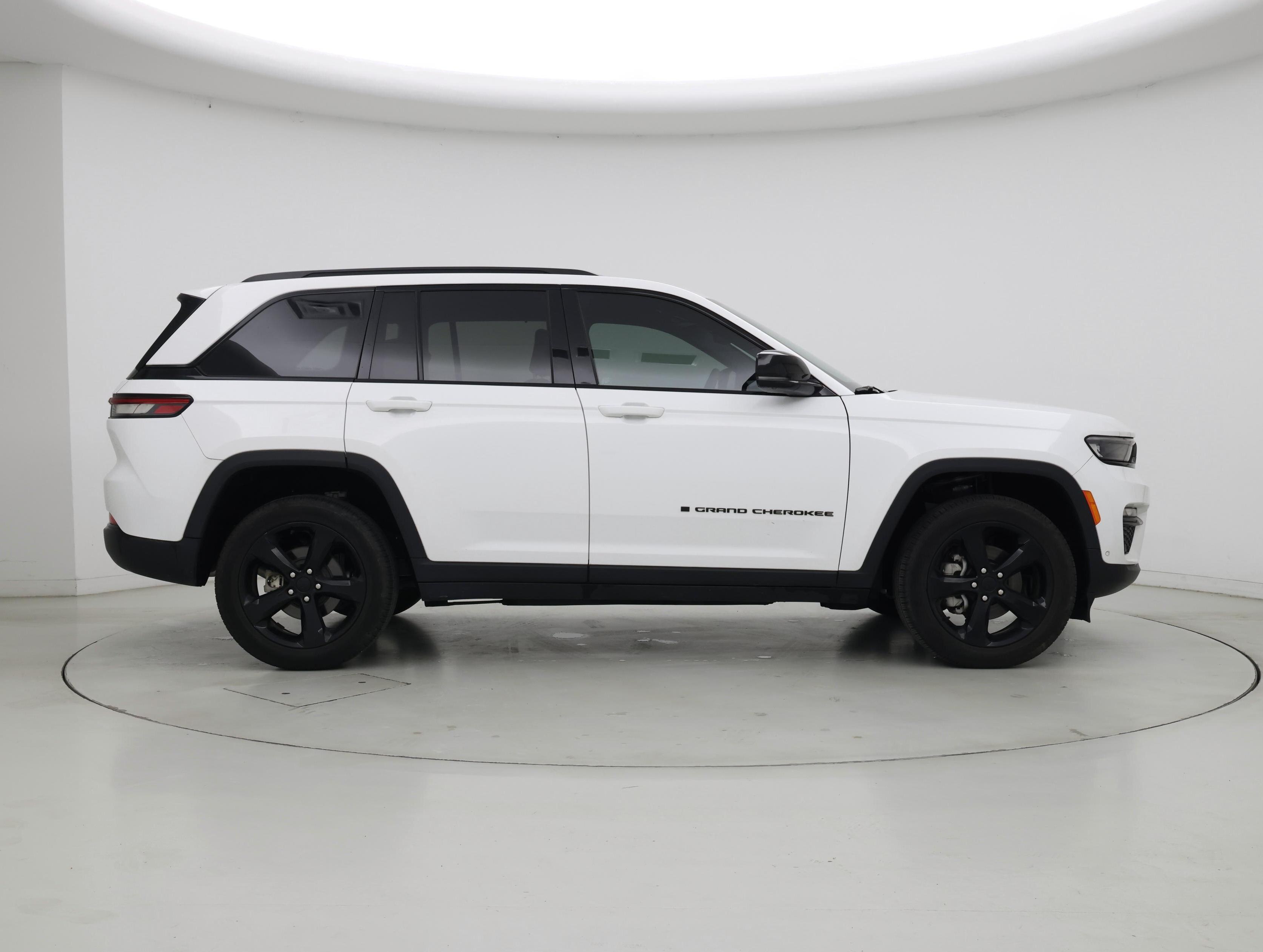 Thumbnail: 2024 Jeep Grand Cherokee - 7