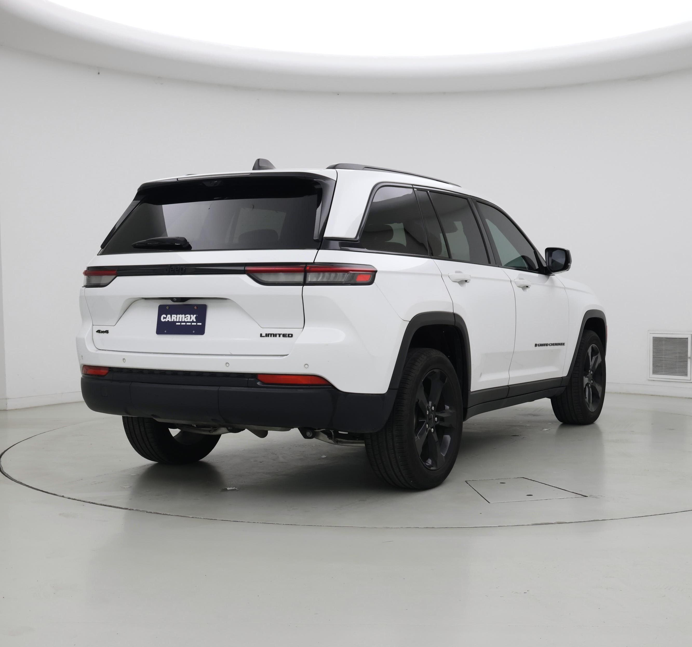 Thumbnail: 2024 Jeep Grand Cherokee - 8