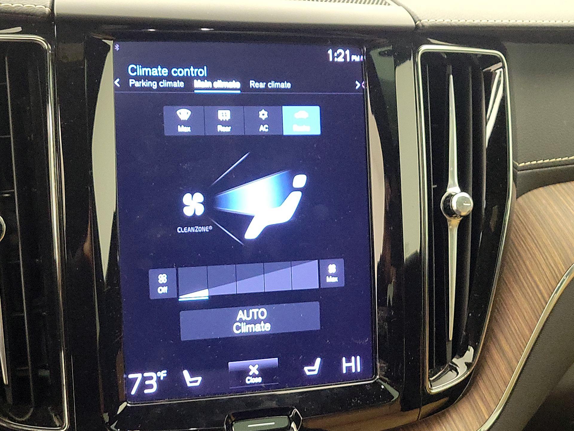 Thumbnail: 2021 Volvo XC60 - 17