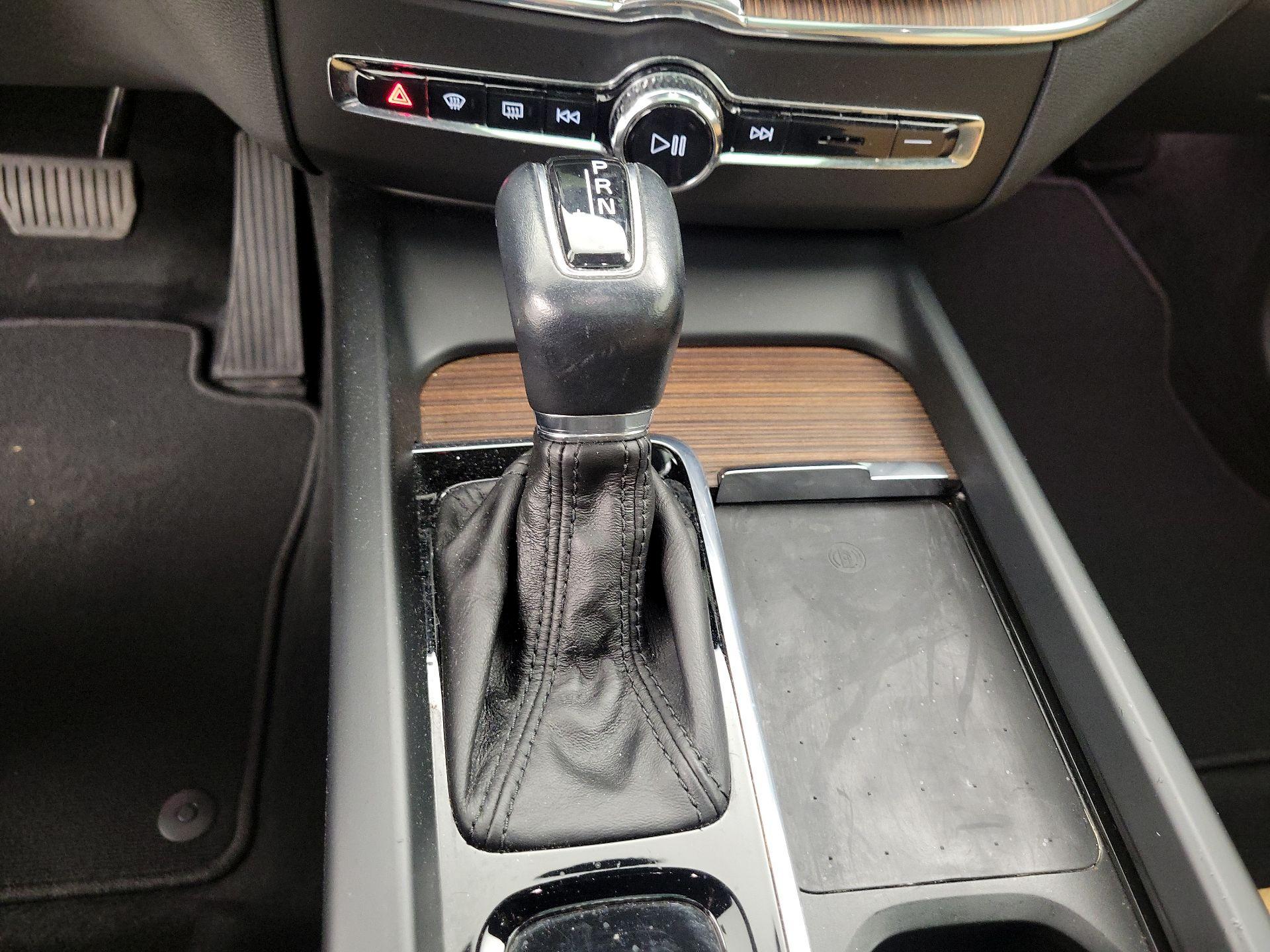 Thumbnail: 2021 Volvo XC60 - 18