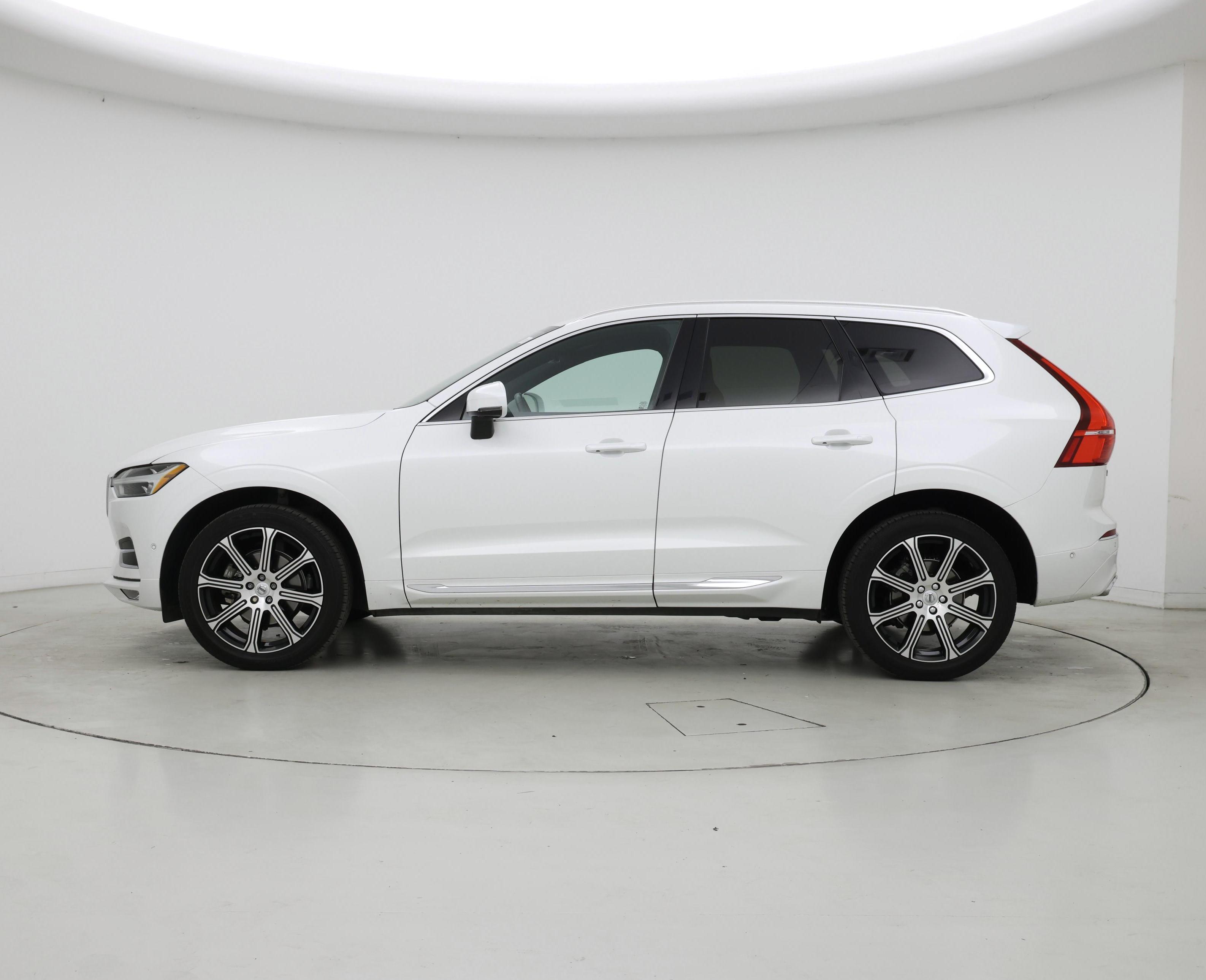 Thumbnail: 2021 Volvo XC60 - 3