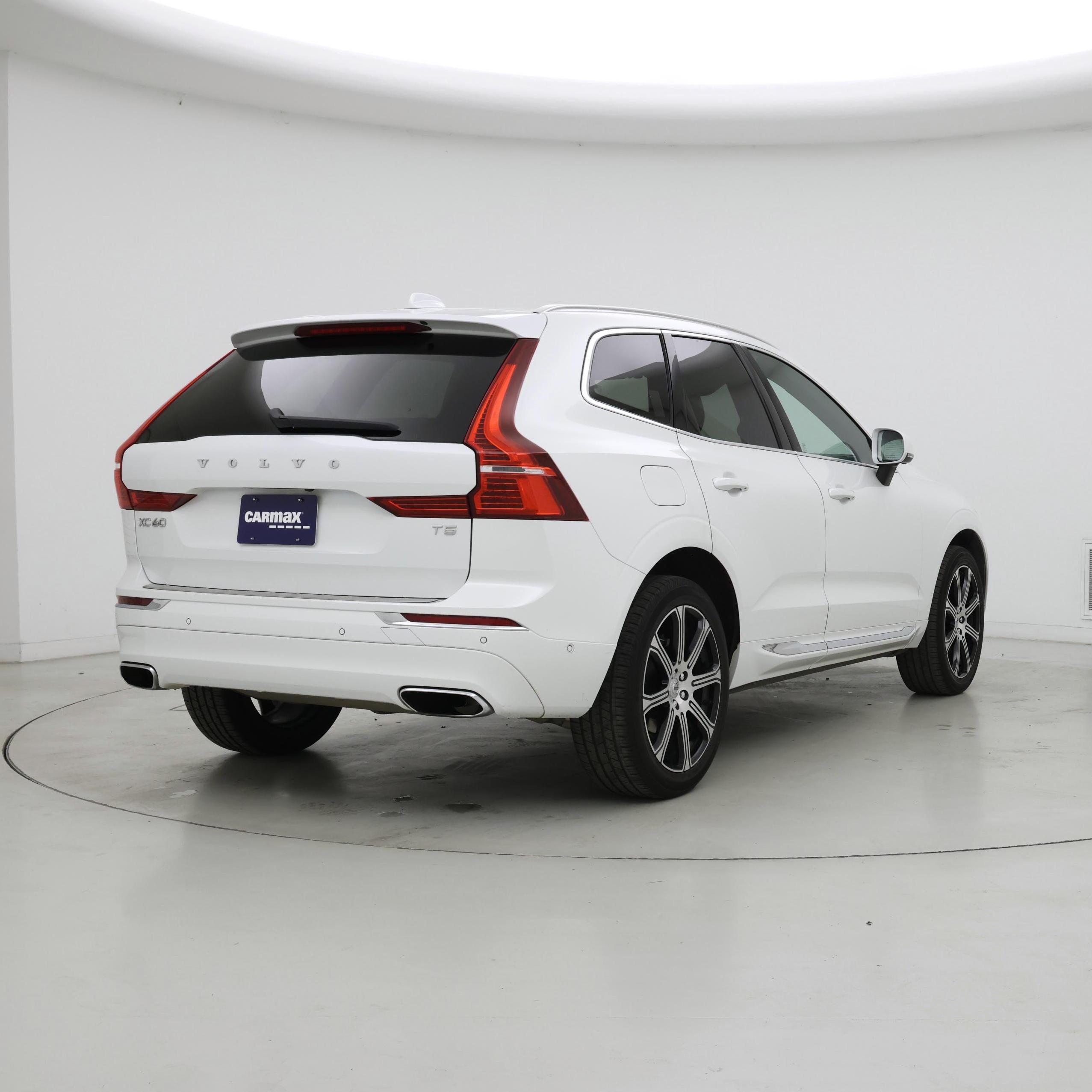 Thumbnail: 2021 Volvo XC60 - 8