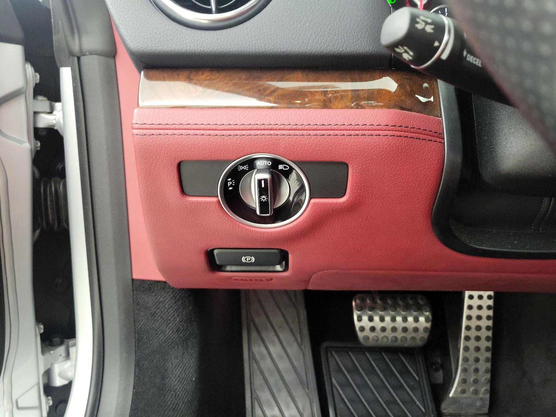 Thumbnail: 2018 Mercedes-Benz SL-Class - 13