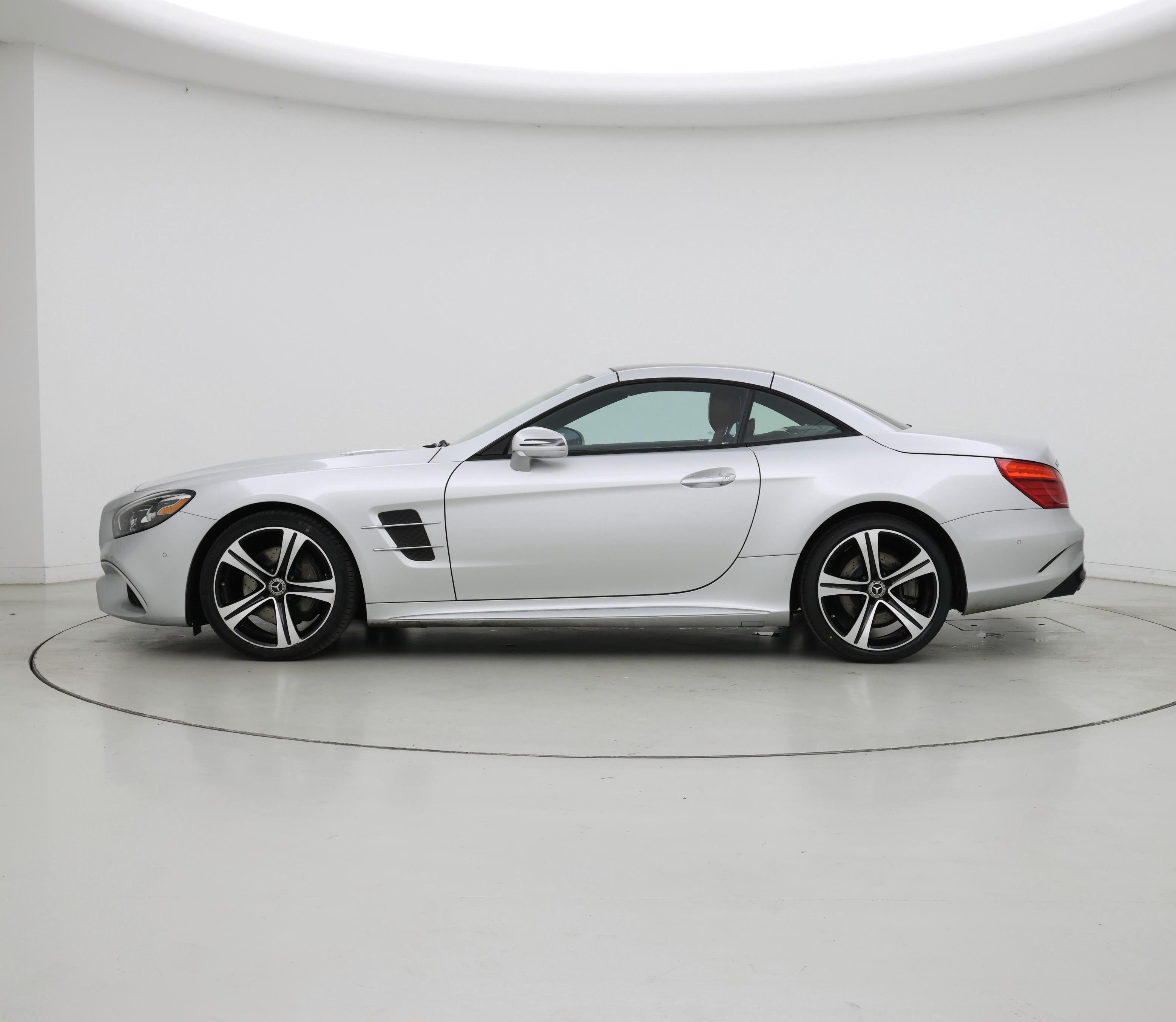 Thumbnail: 2018 Mercedes-Benz SL-Class - 3