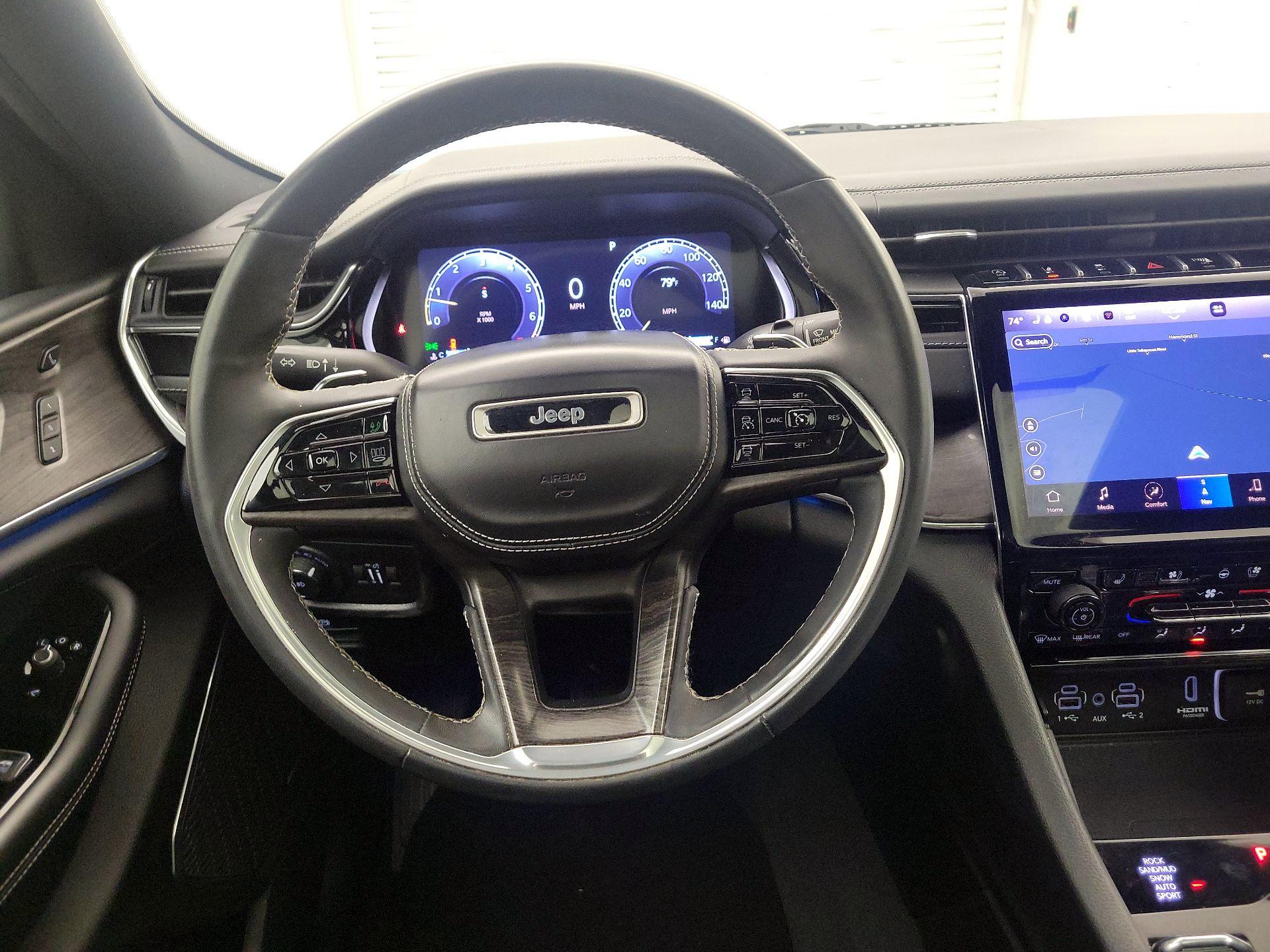 Thumbnail: 2023 Jeep Grand Cherokee - 10