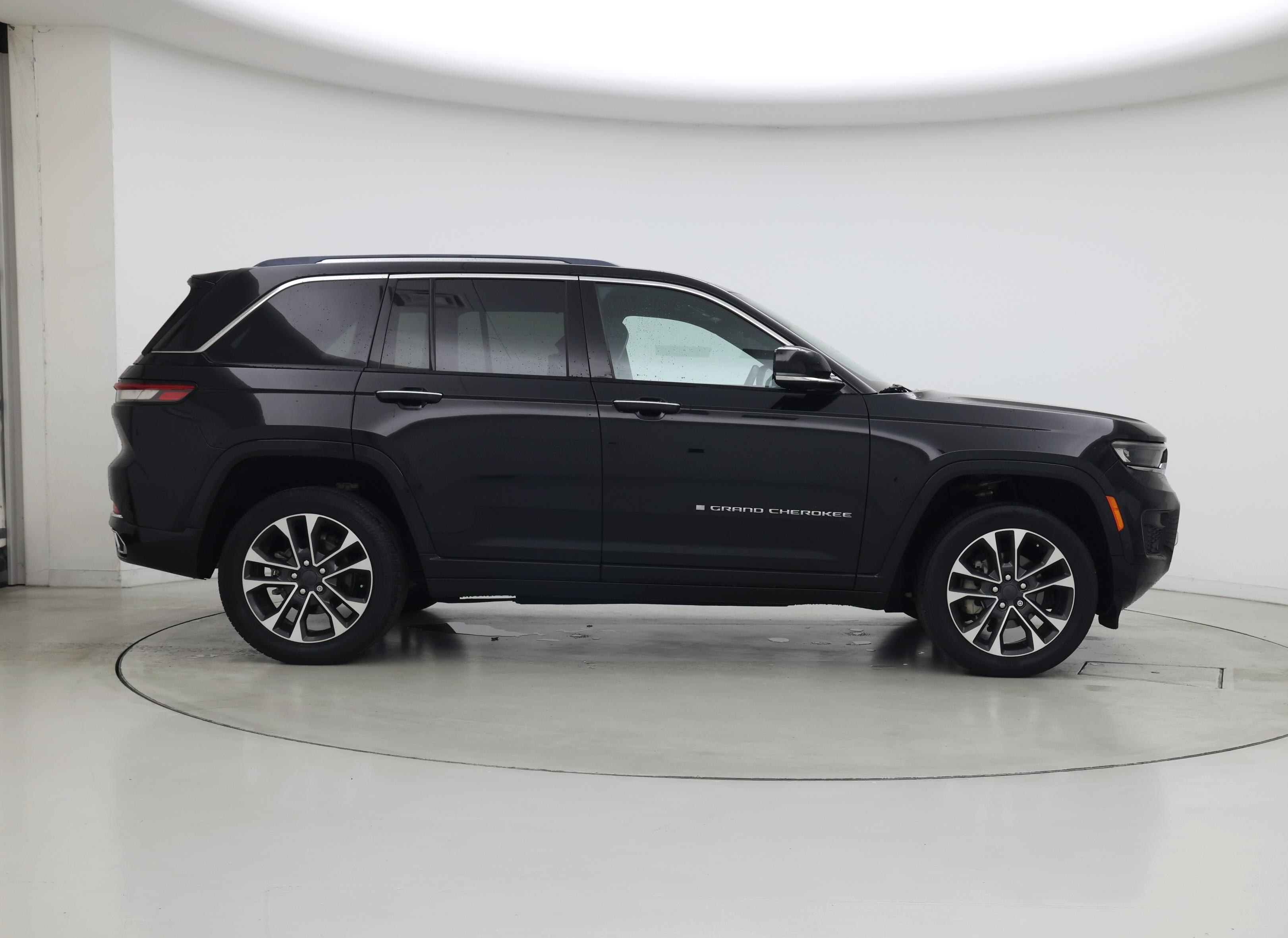 Thumbnail: 2023 Jeep Grand Cherokee - 7