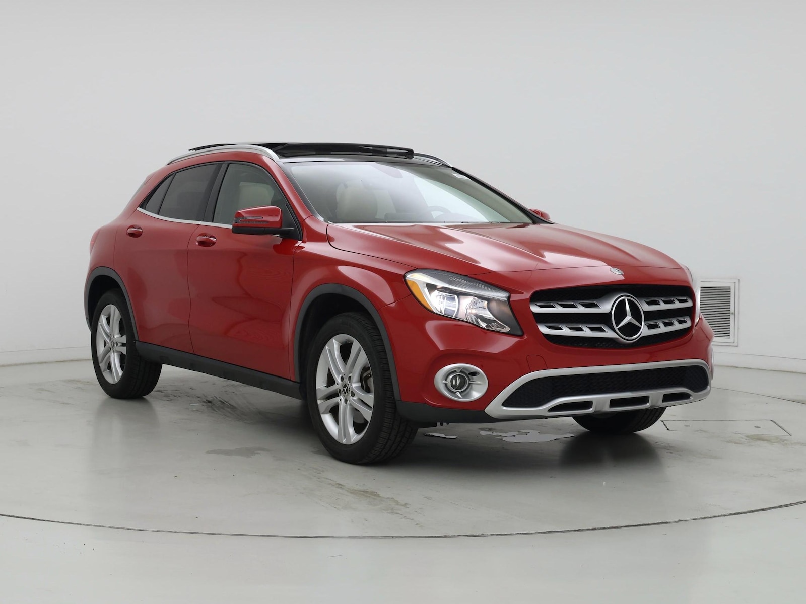 2019 Mercedes-Benz GLA-Class GLA250 - Photo 2