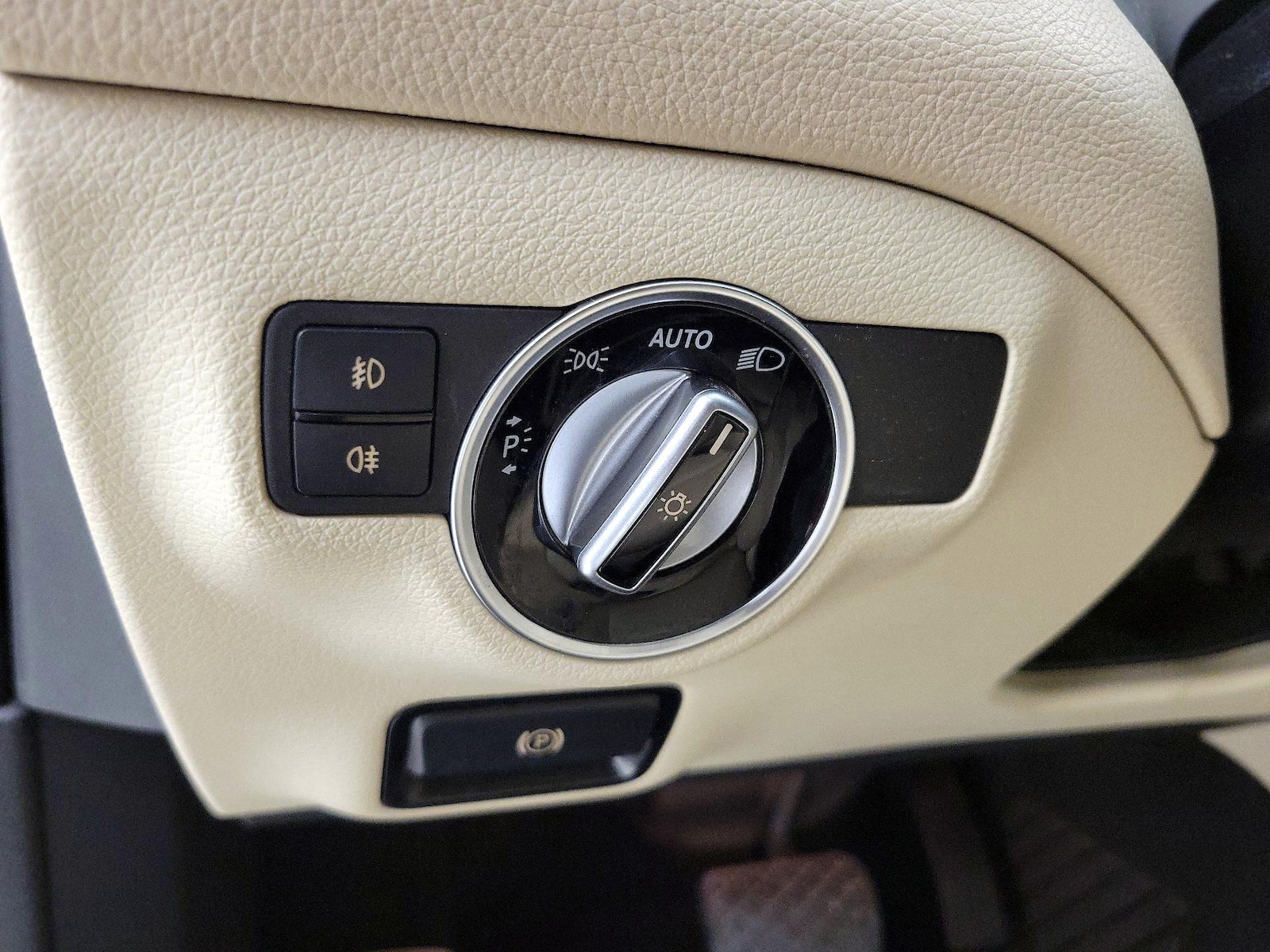 2019 Mercedes-Benz GLA-Class GLA250 - Photo 14