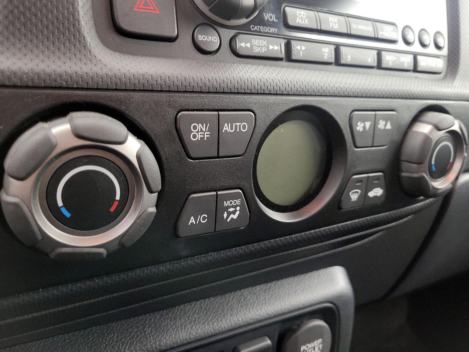 Thumbnail: 2014 Honda Ridgeline - 17