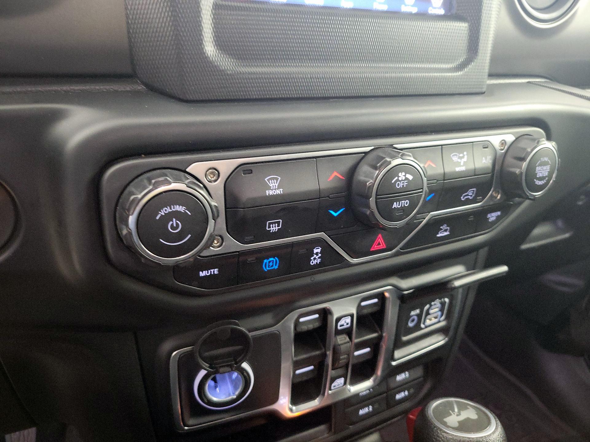 Thumbnail: 2023 Jeep Wrangler - 16