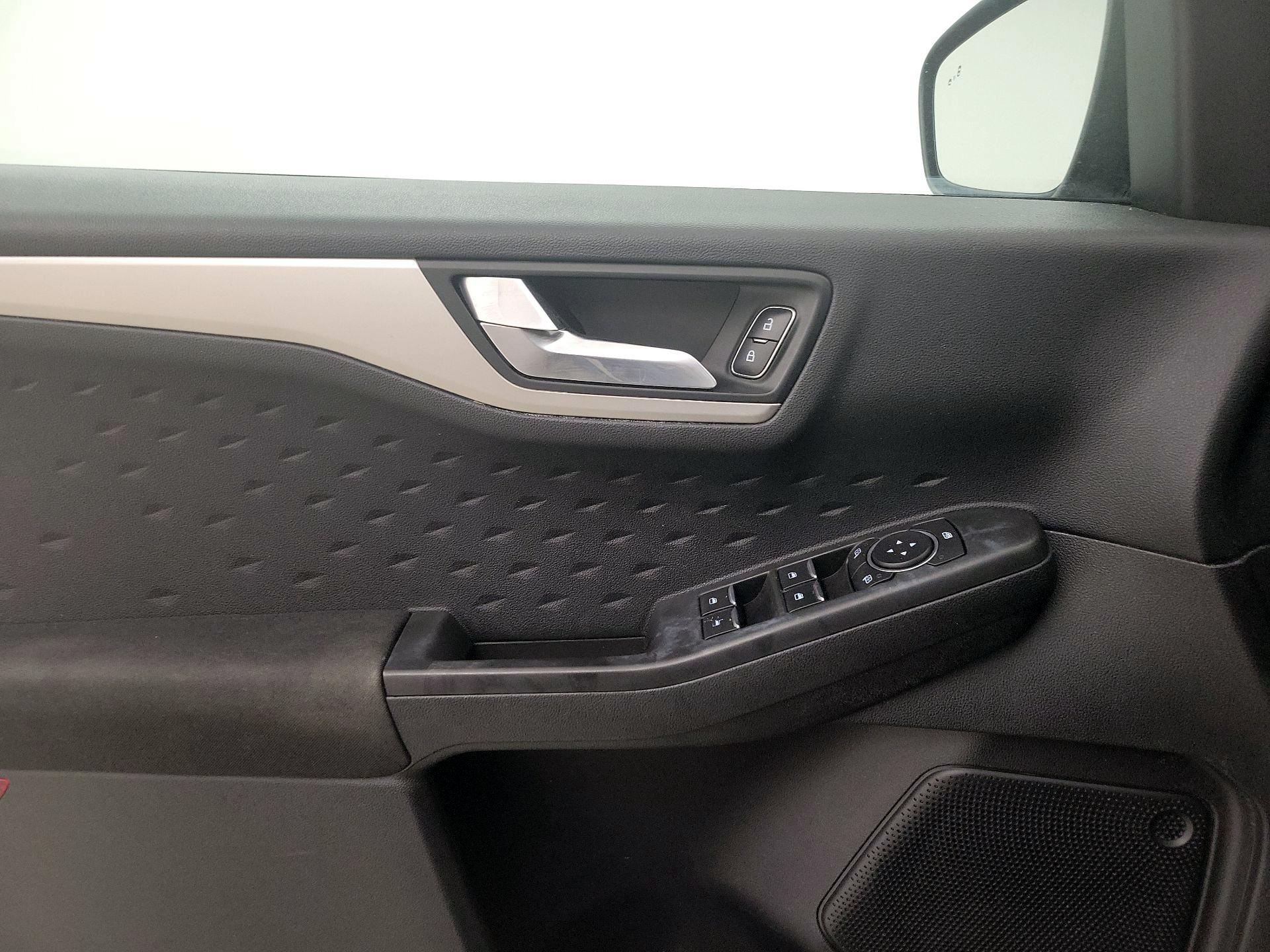 Thumbnail: 2020 Ford Escape - 12