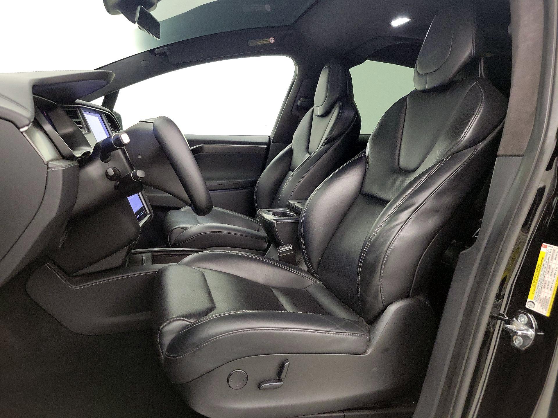 Thumbnail: 2019 Tesla Model X - 11