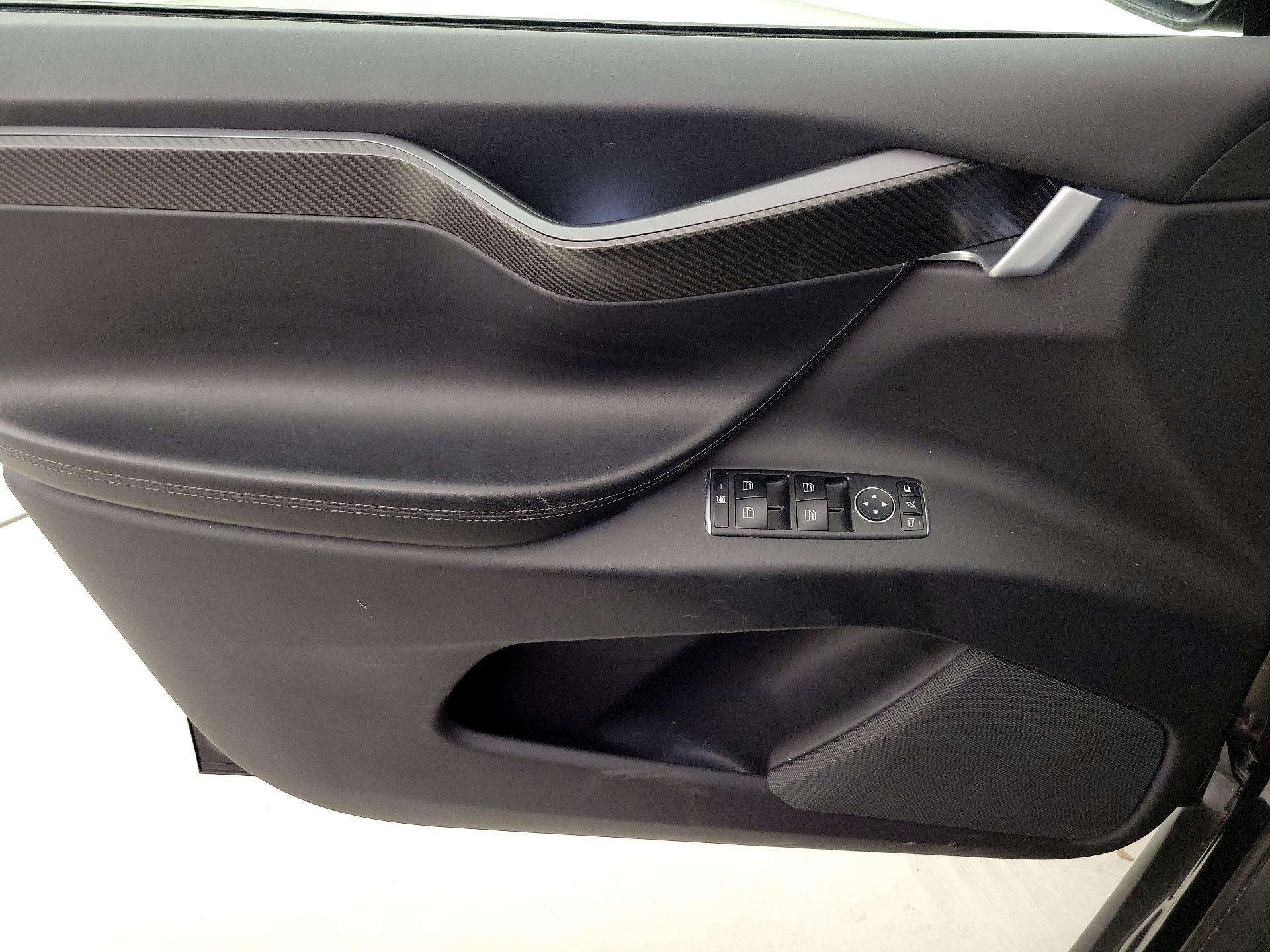 Thumbnail: 2019 Tesla Model X - 12