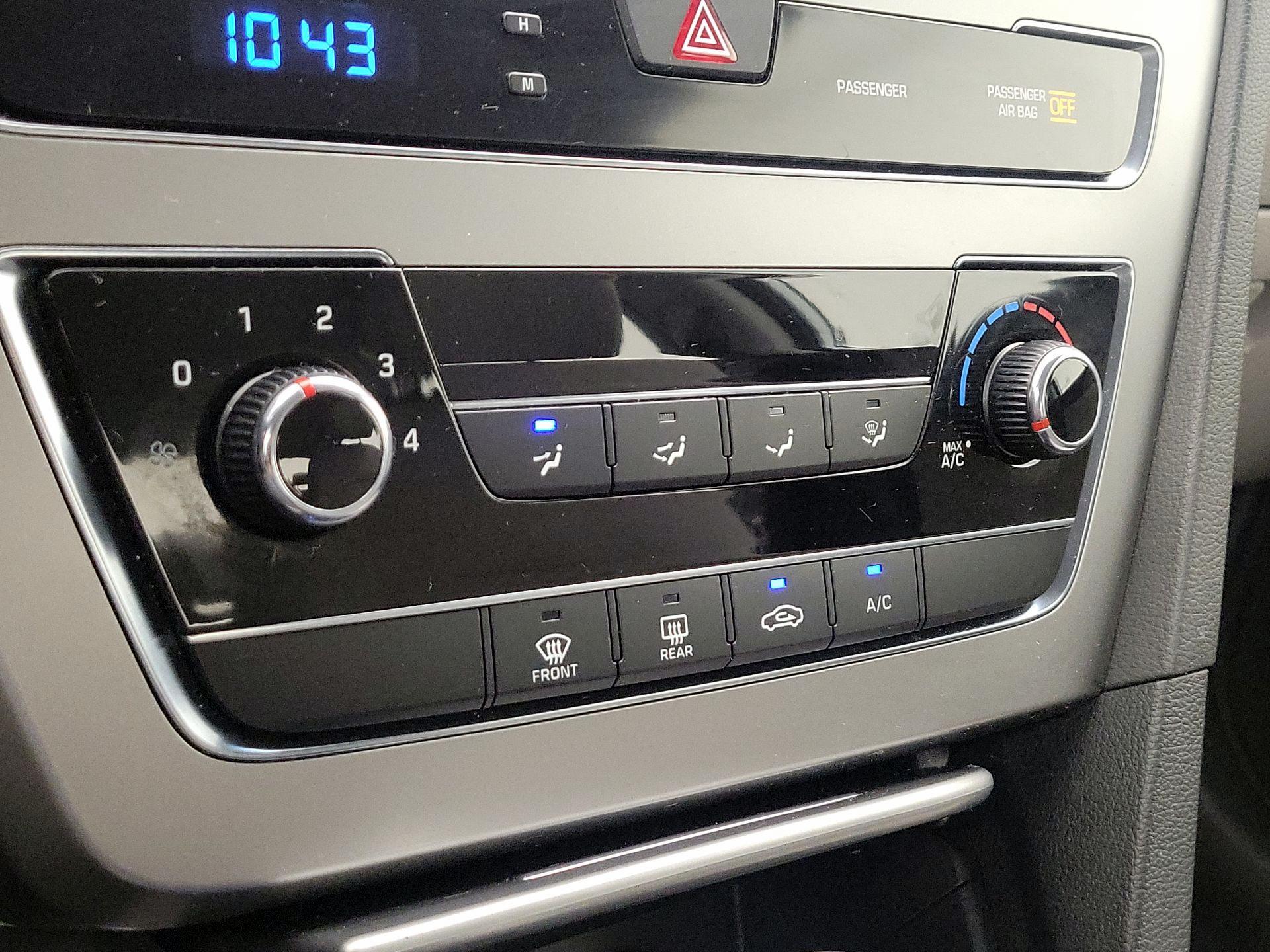 Thumbnail: 2015 Hyundai Sonata - 15