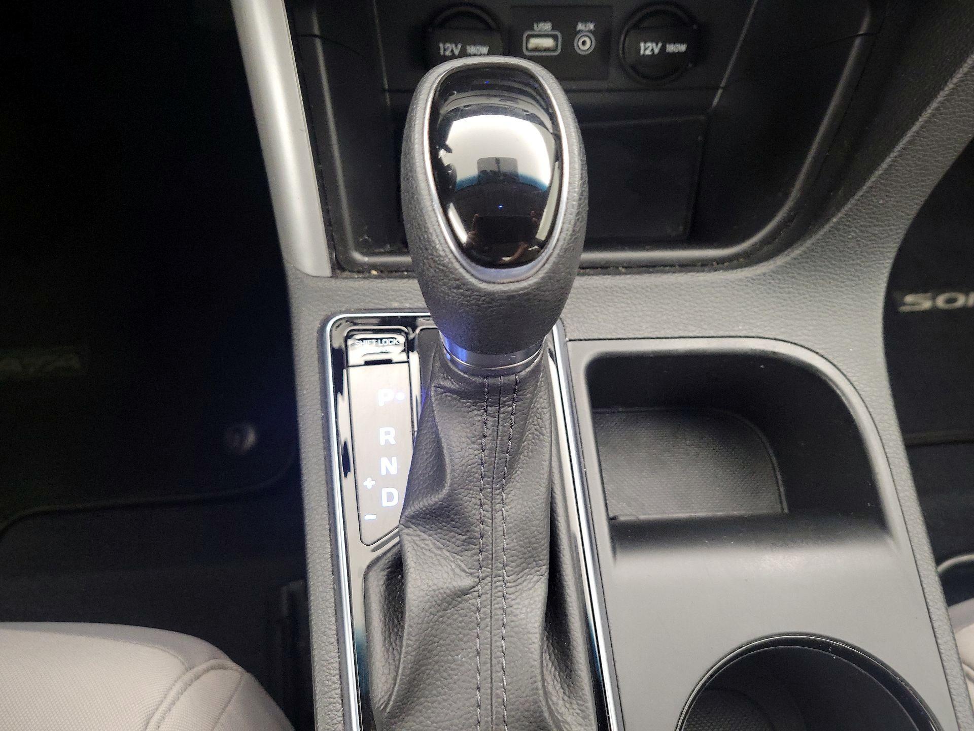 Thumbnail: 2015 Hyundai Sonata - 16