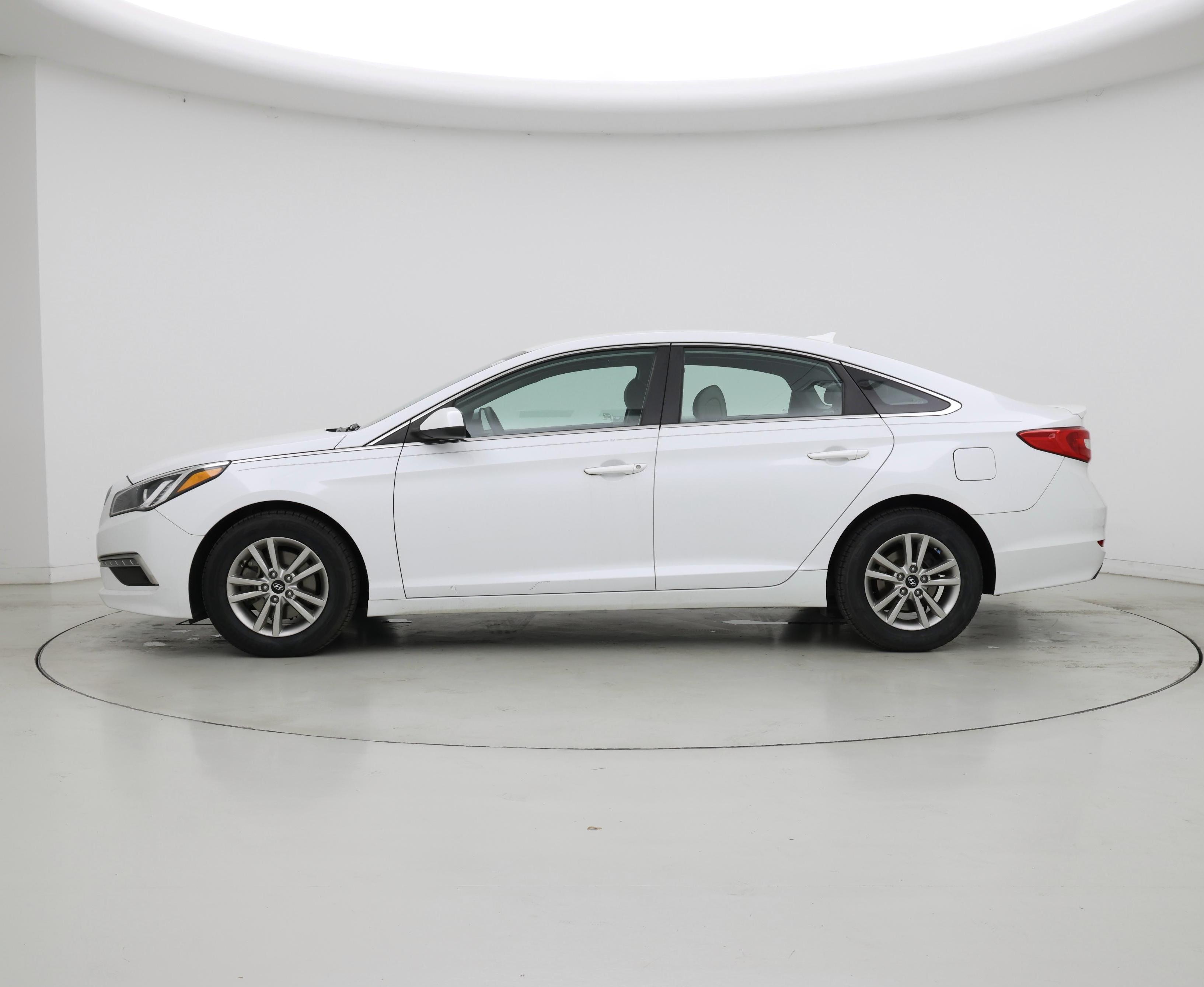 Thumbnail: 2015 Hyundai Sonata - 3