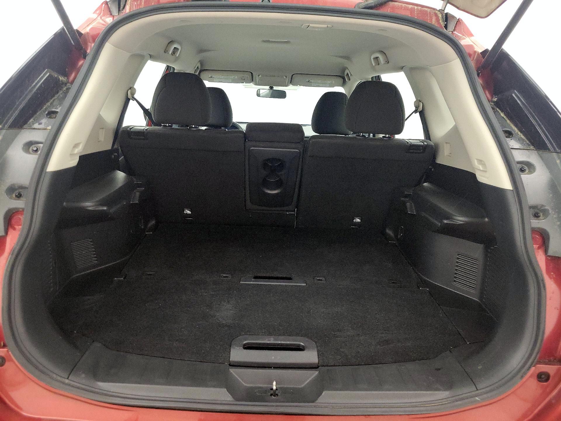 Thumbnail: 2015 Nissan Rogue - 20