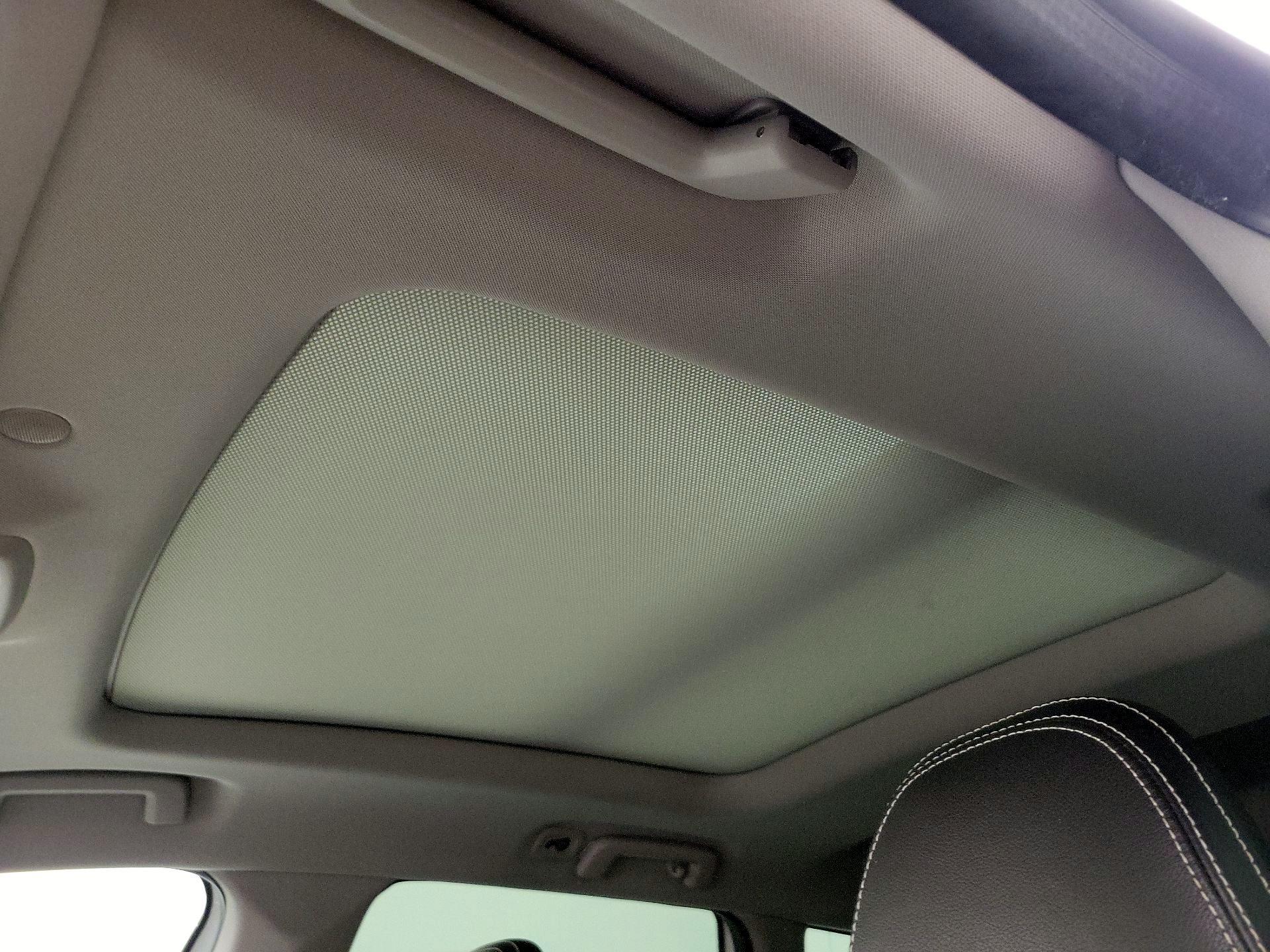 Thumbnail: 2017 Volvo XC60 - 20