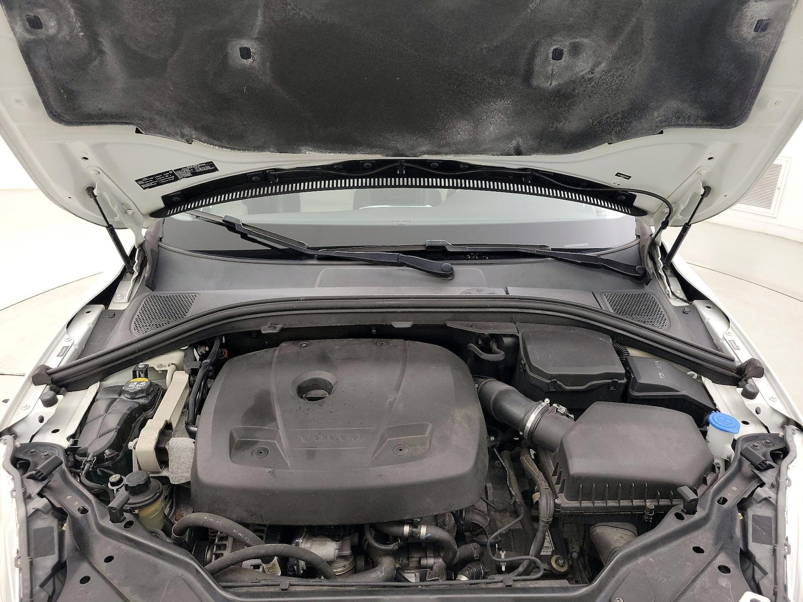 2017 Volvo XC60 T5 Dynamic - Photo 25