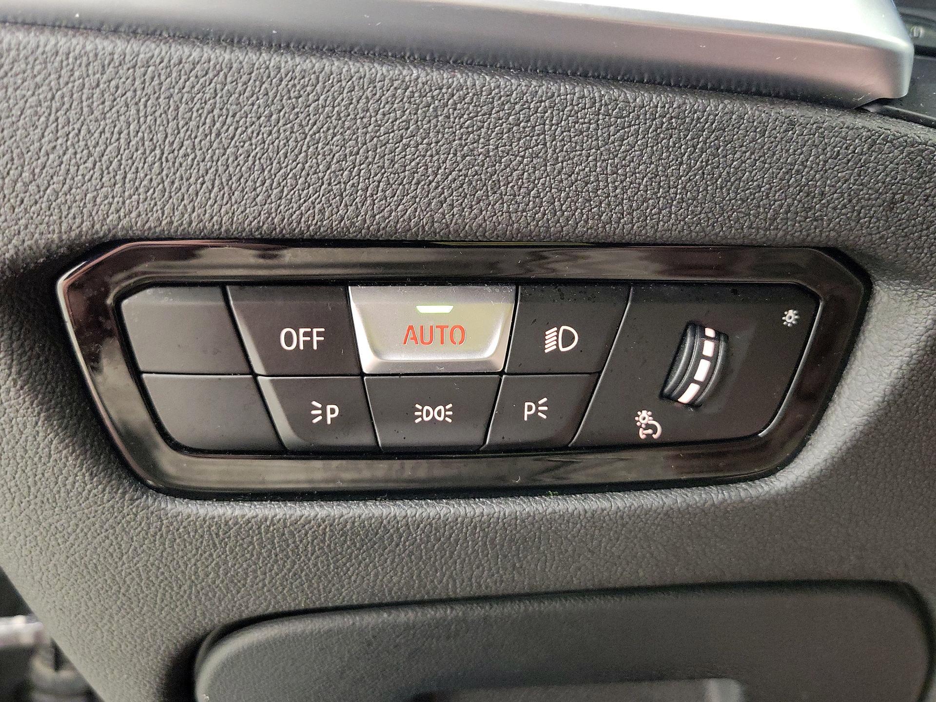 Thumbnail: 2019 BMW 3 Series - 13