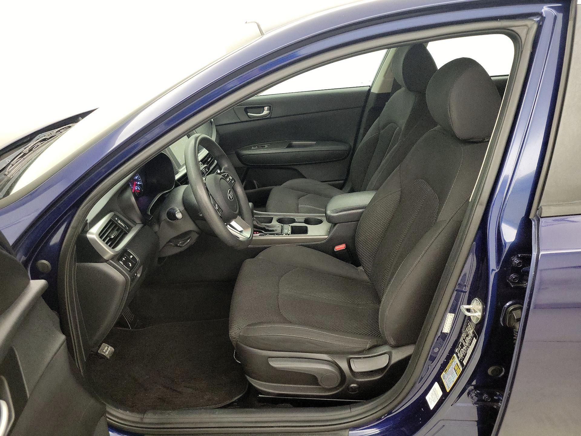 Thumbnail: 2020 Kia Optima - 11