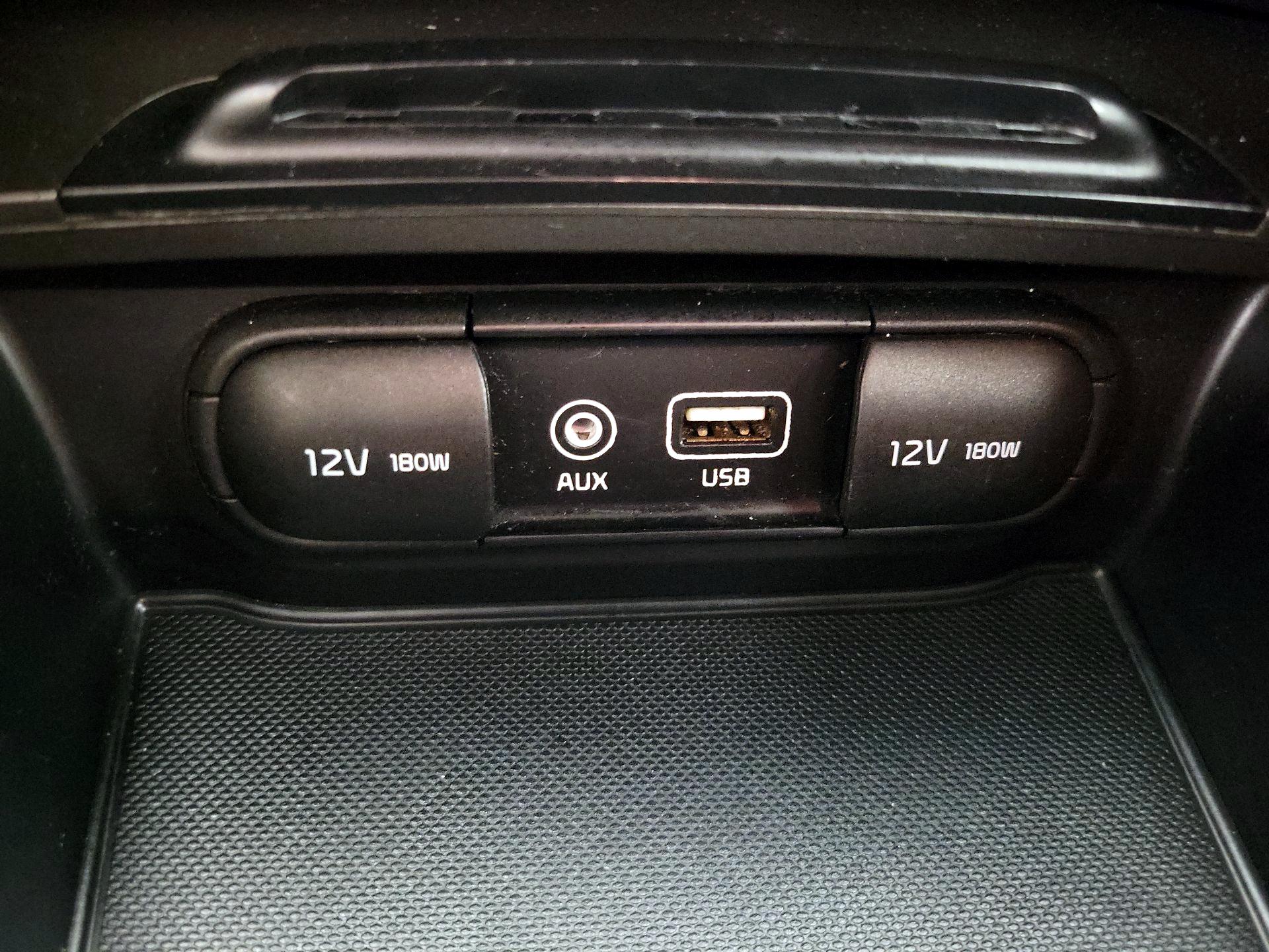 Thumbnail: 2020 Kia Optima - 18