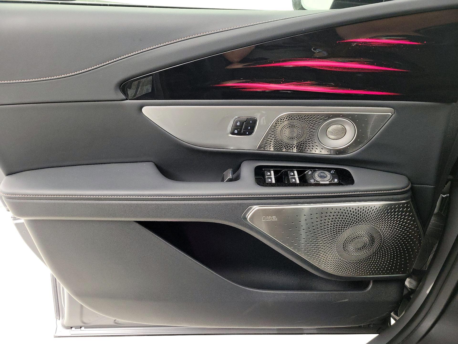 Thumbnail: 2025 Lincoln Nautilus - 12