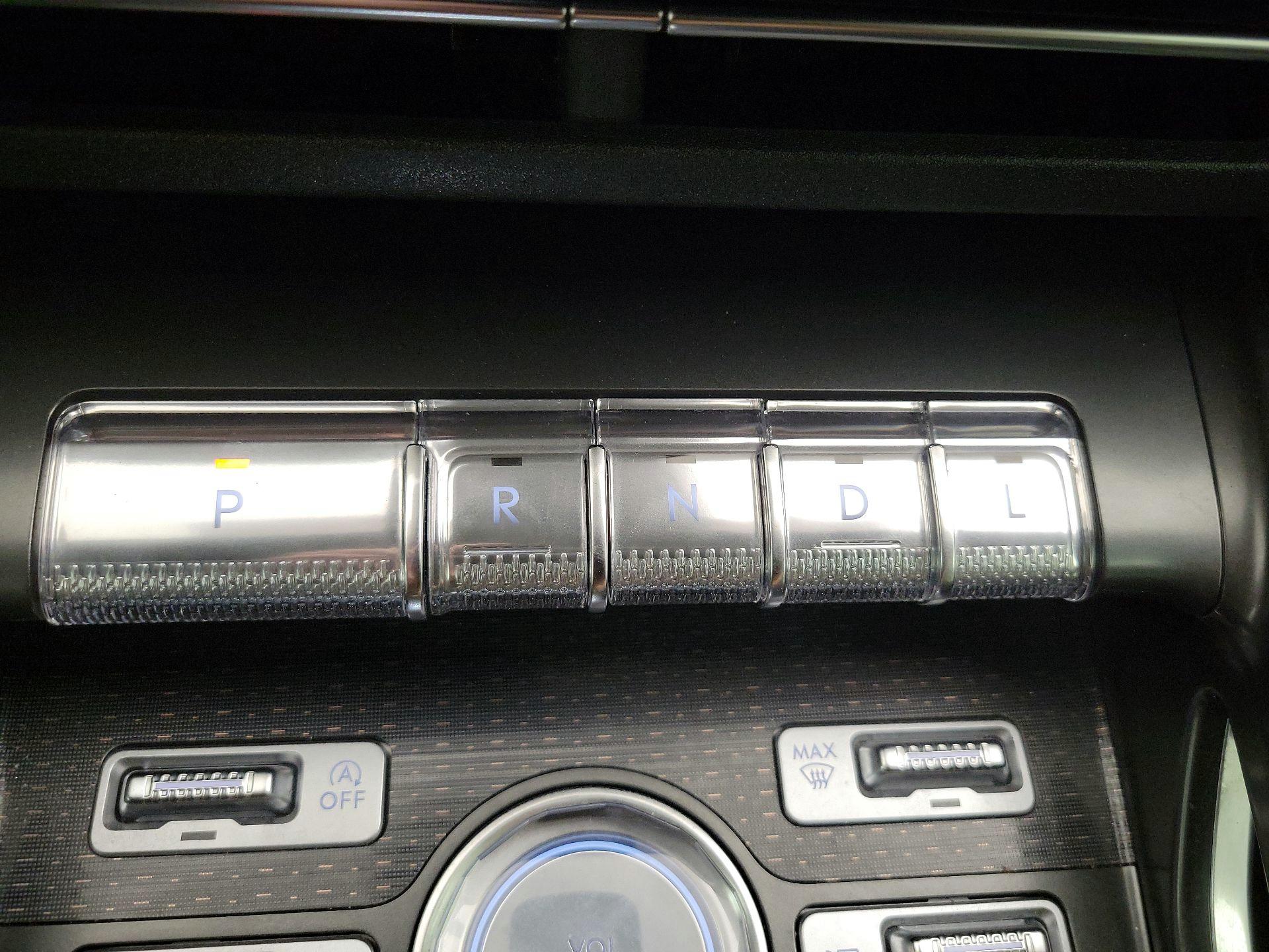 Thumbnail: 2025 Lincoln Nautilus - 18