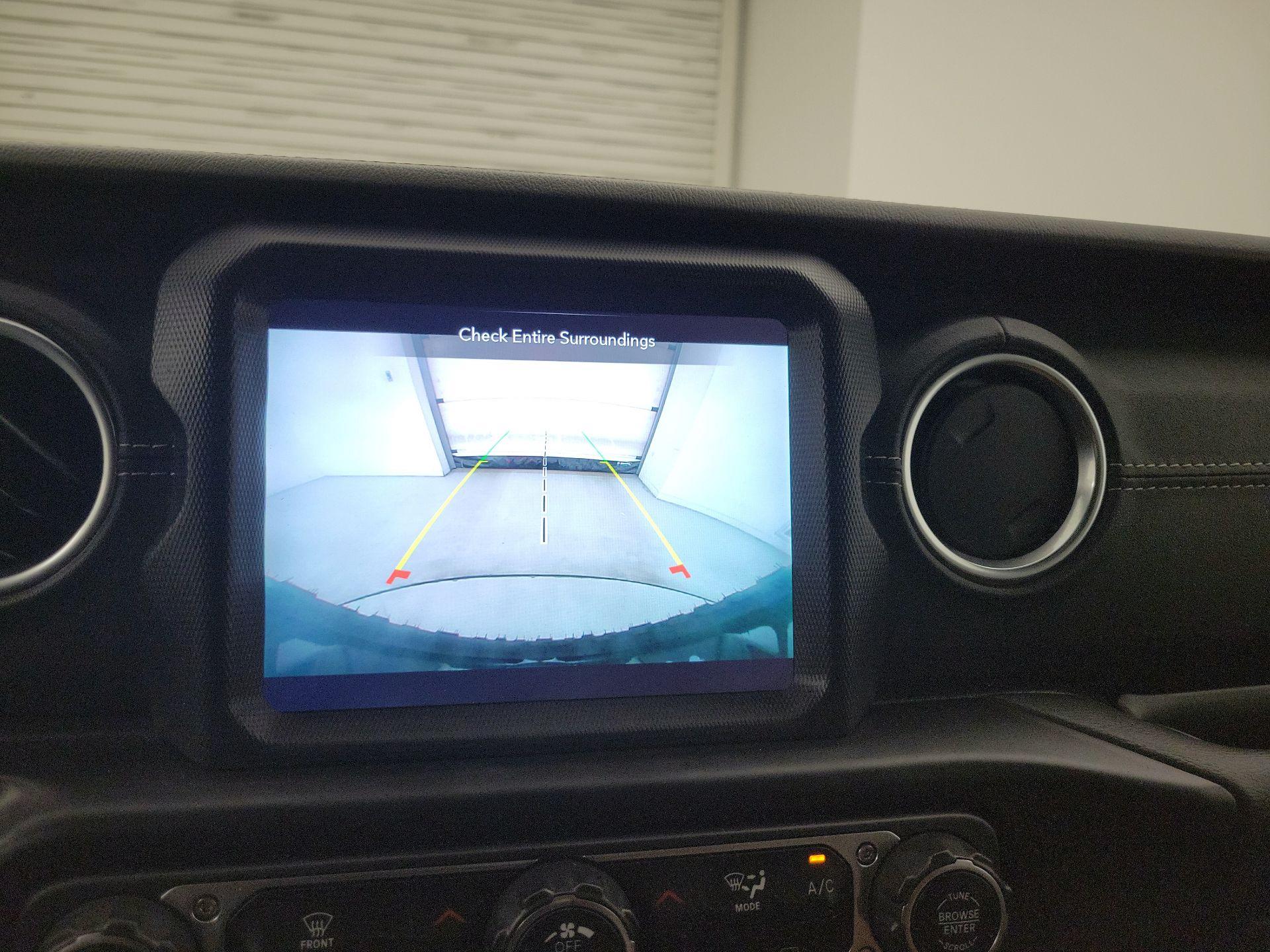 Thumbnail: 2021 Jeep Wrangler - 15