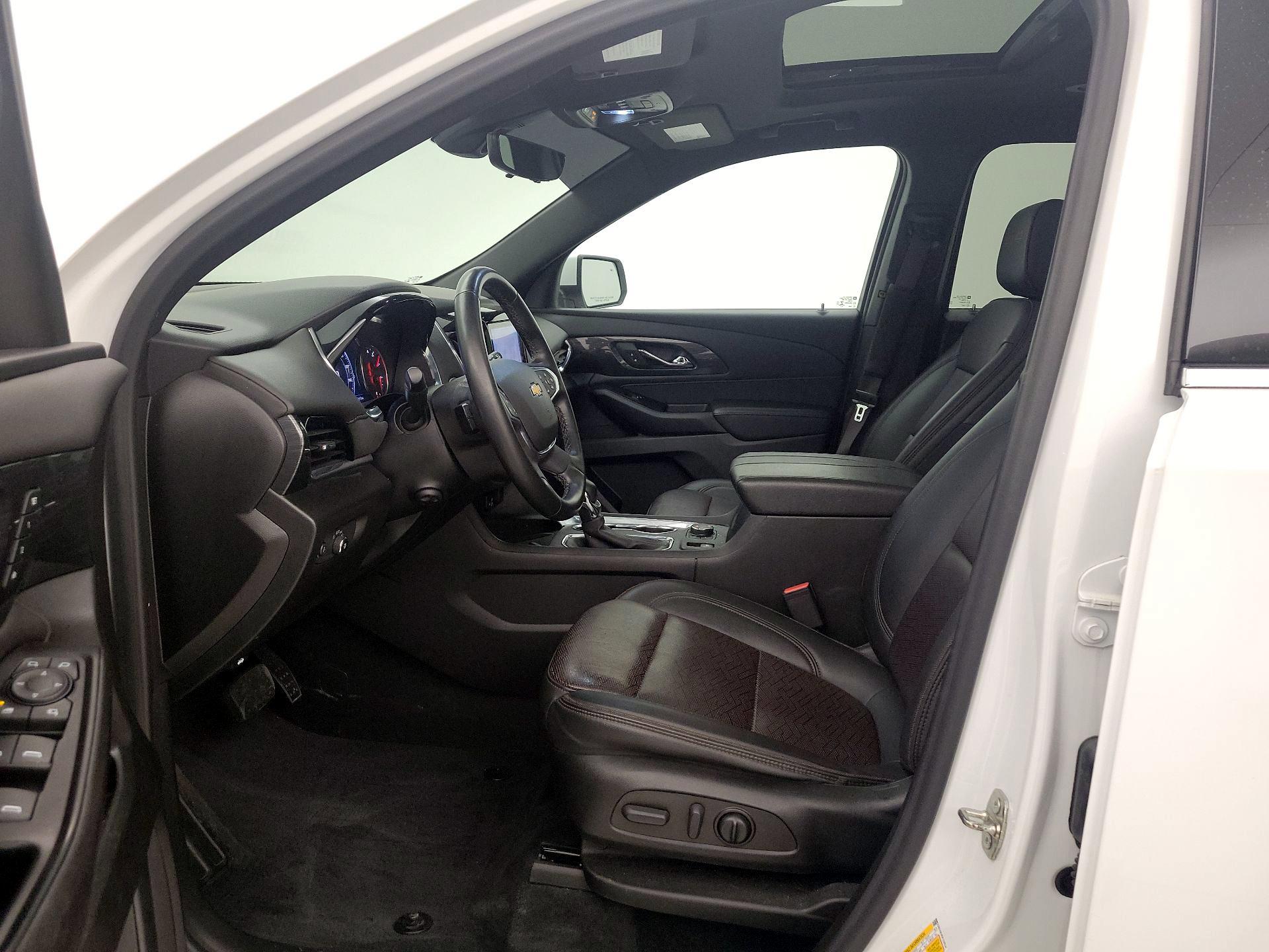 Thumbnail: 2023 Chevrolet Traverse - 11