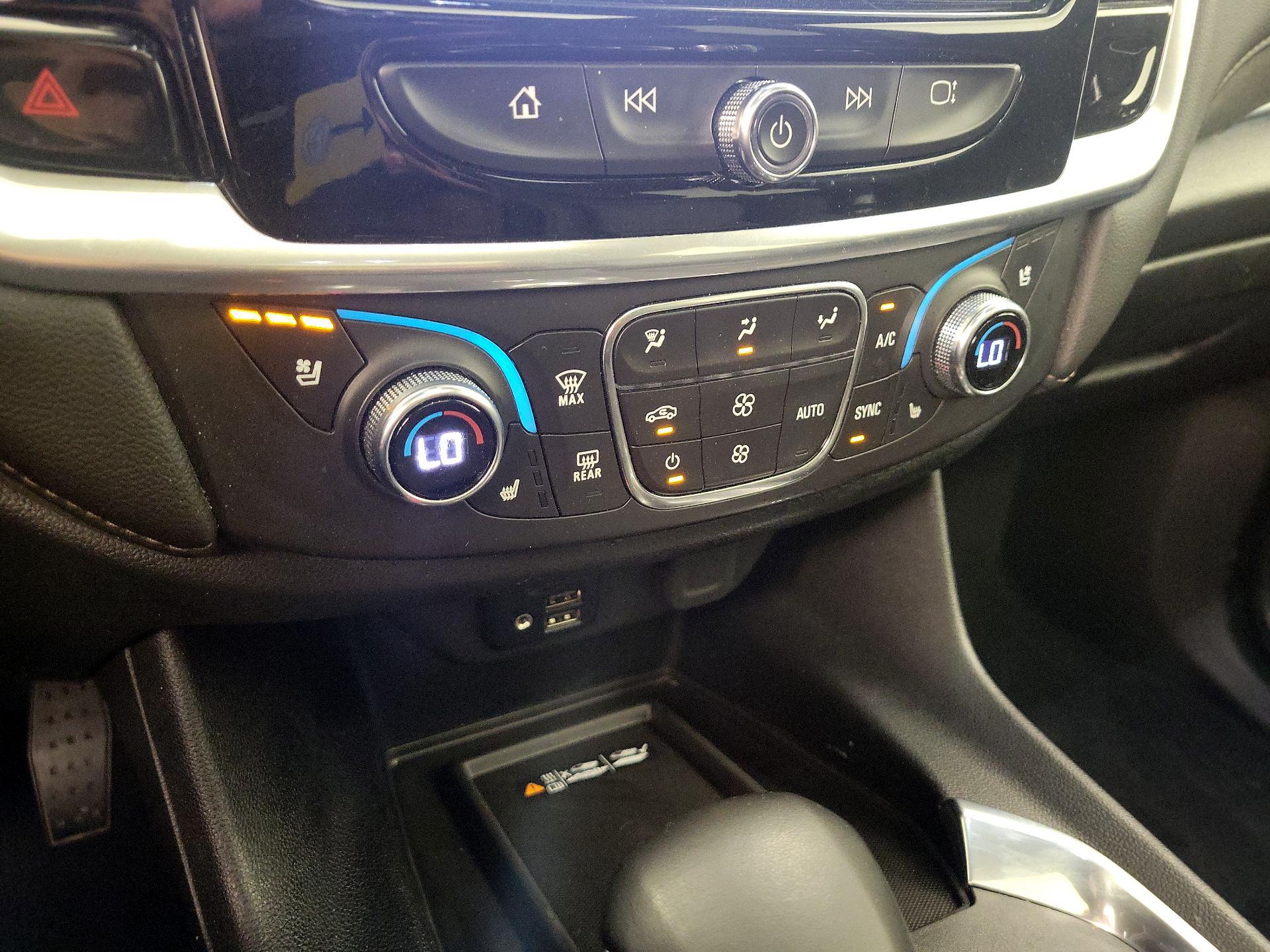 Thumbnail: 2023 Chevrolet Traverse - 17