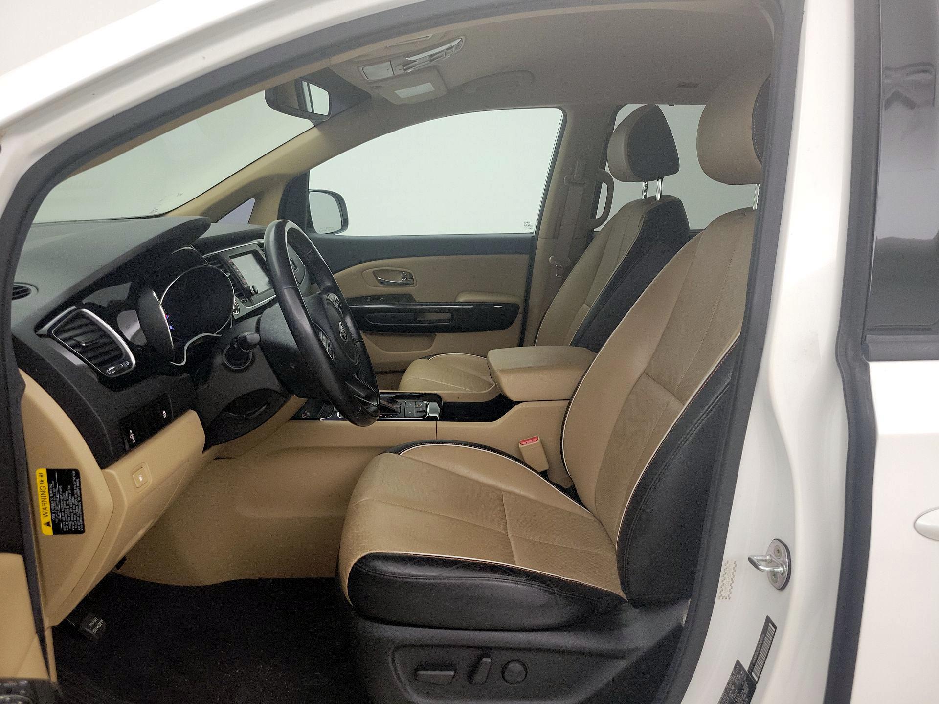 Thumbnail: 2017 Kia Sedona - 11