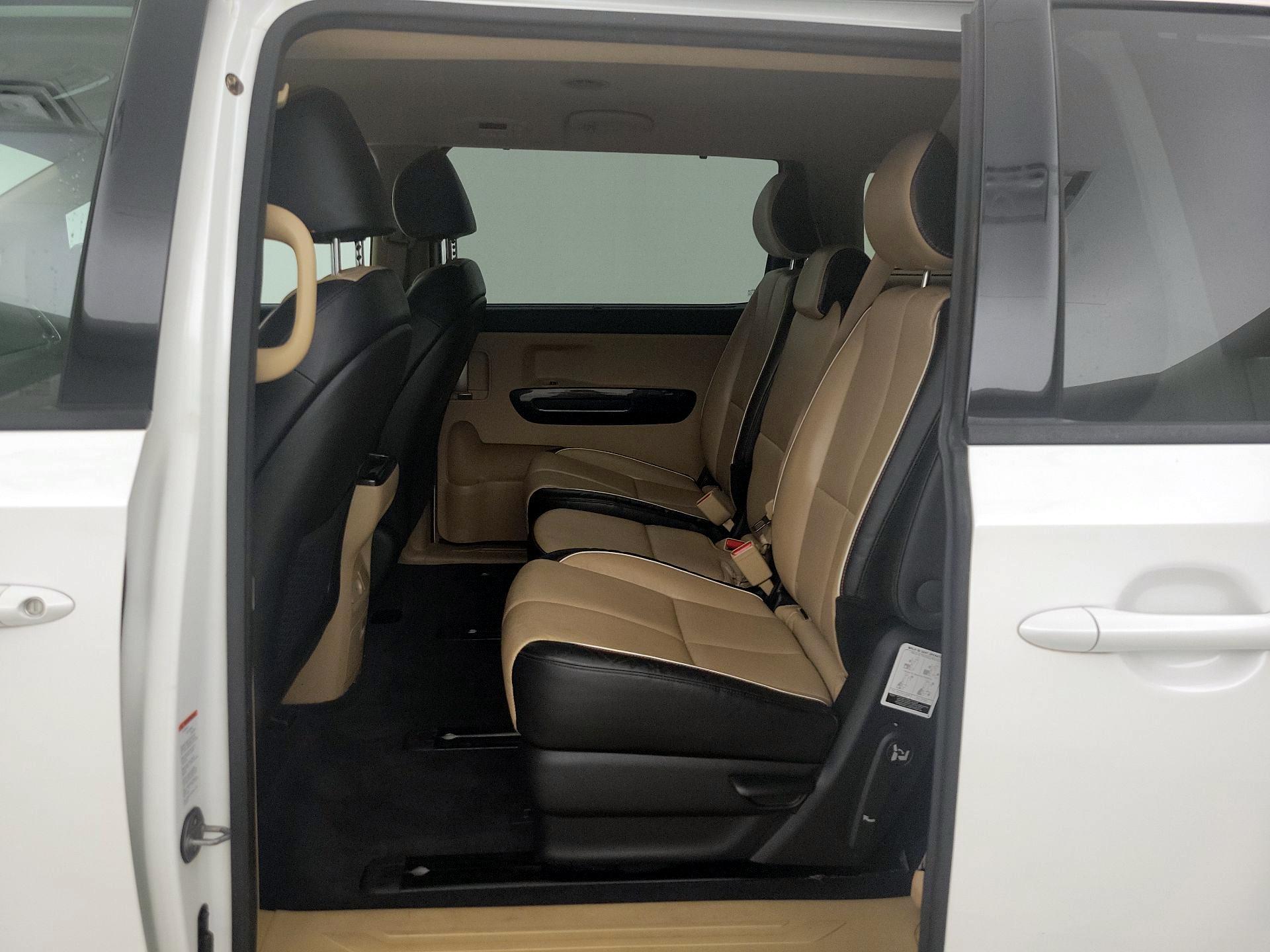 Thumbnail: 2017 Kia Sedona - 19