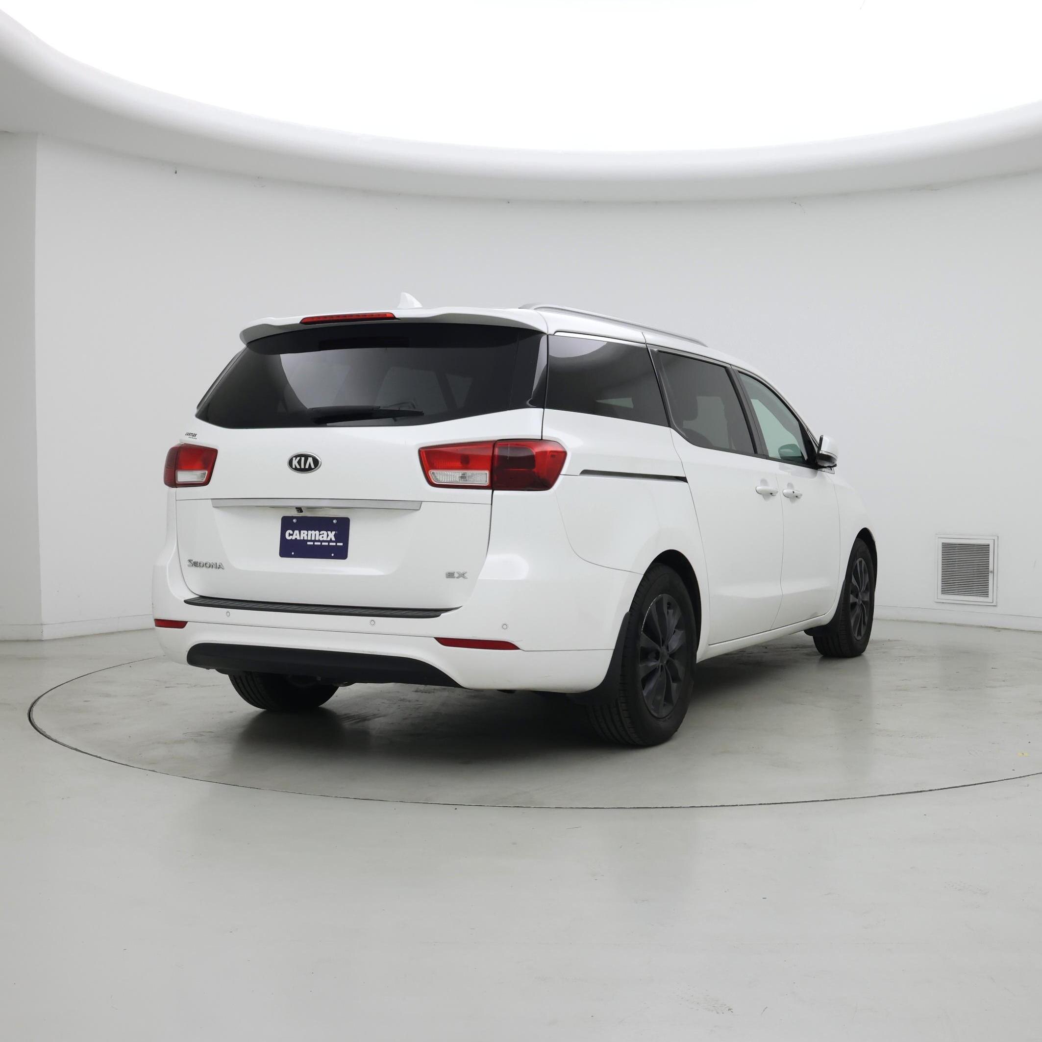 Thumbnail: 2017 Kia Sedona - 8