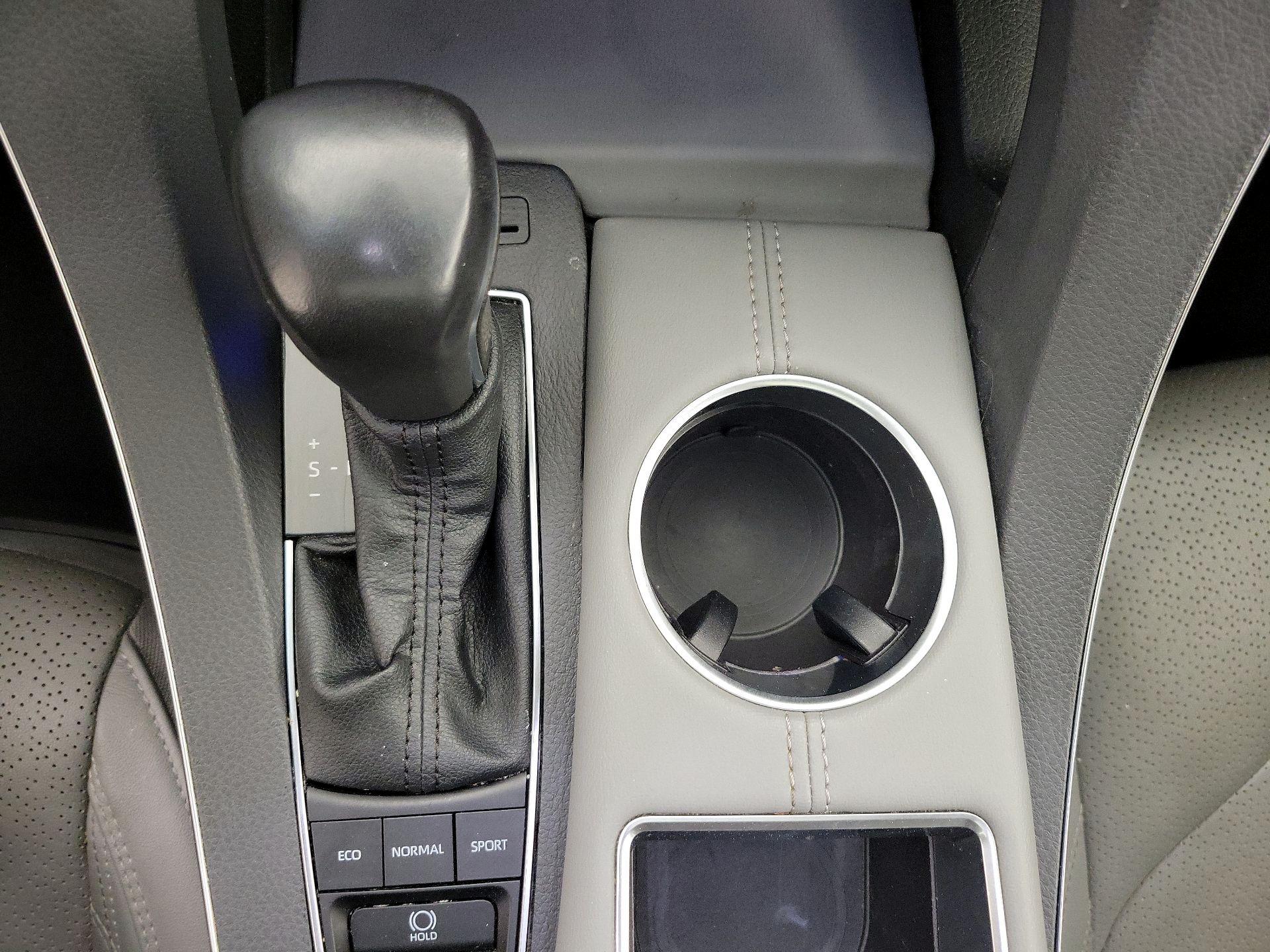 Thumbnail: 2022 Toyota Avalon - 18