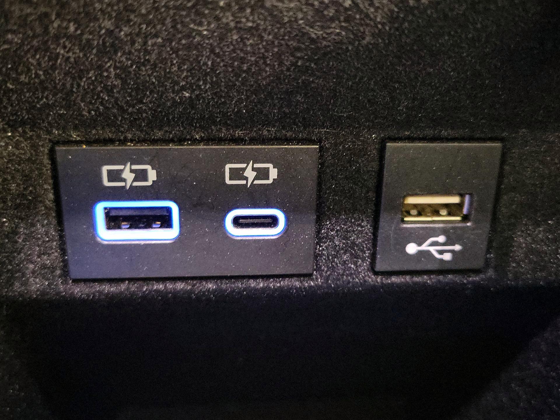 Thumbnail: 2022 Toyota Avalon - 19