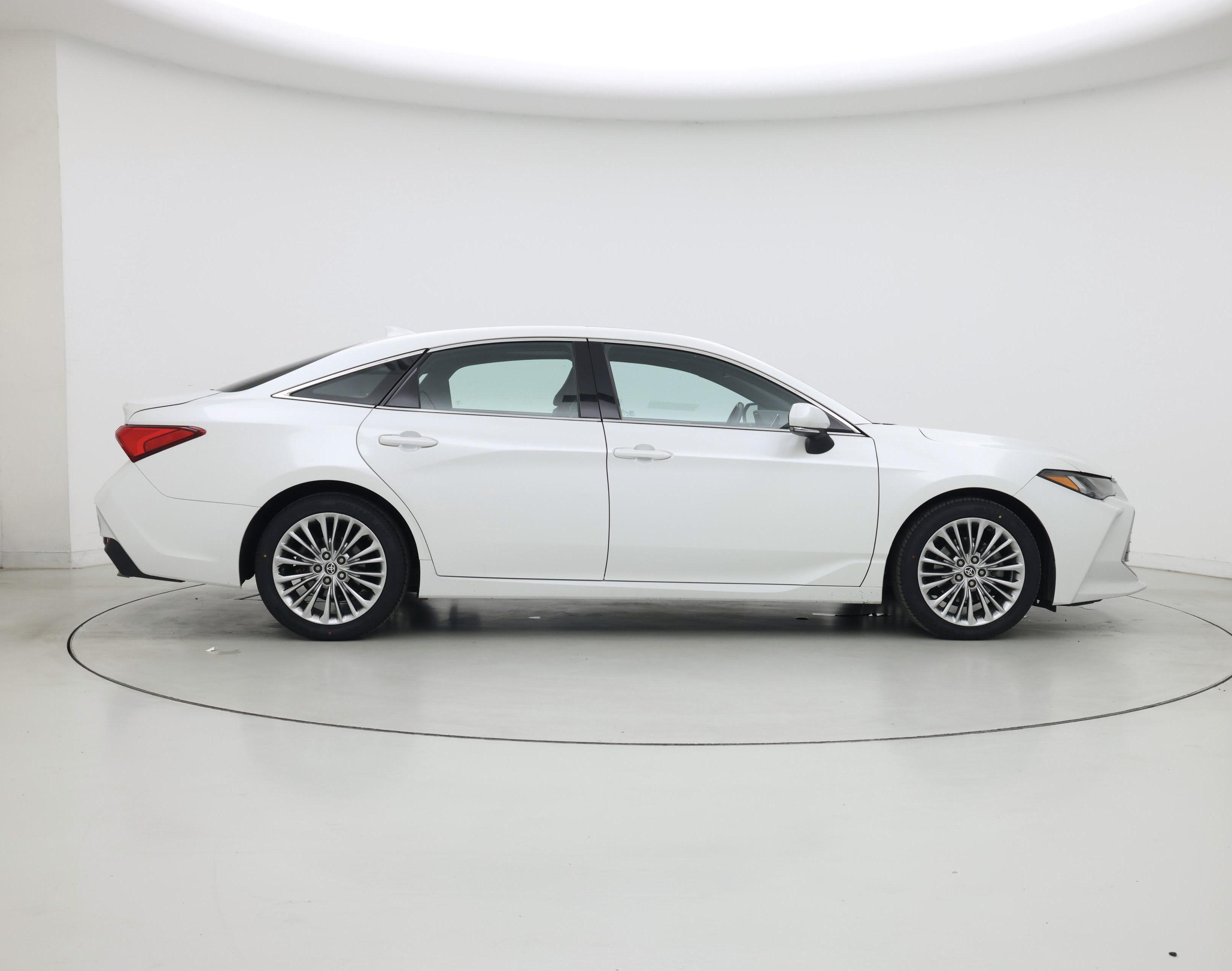 Thumbnail: 2022 Toyota Avalon - 7