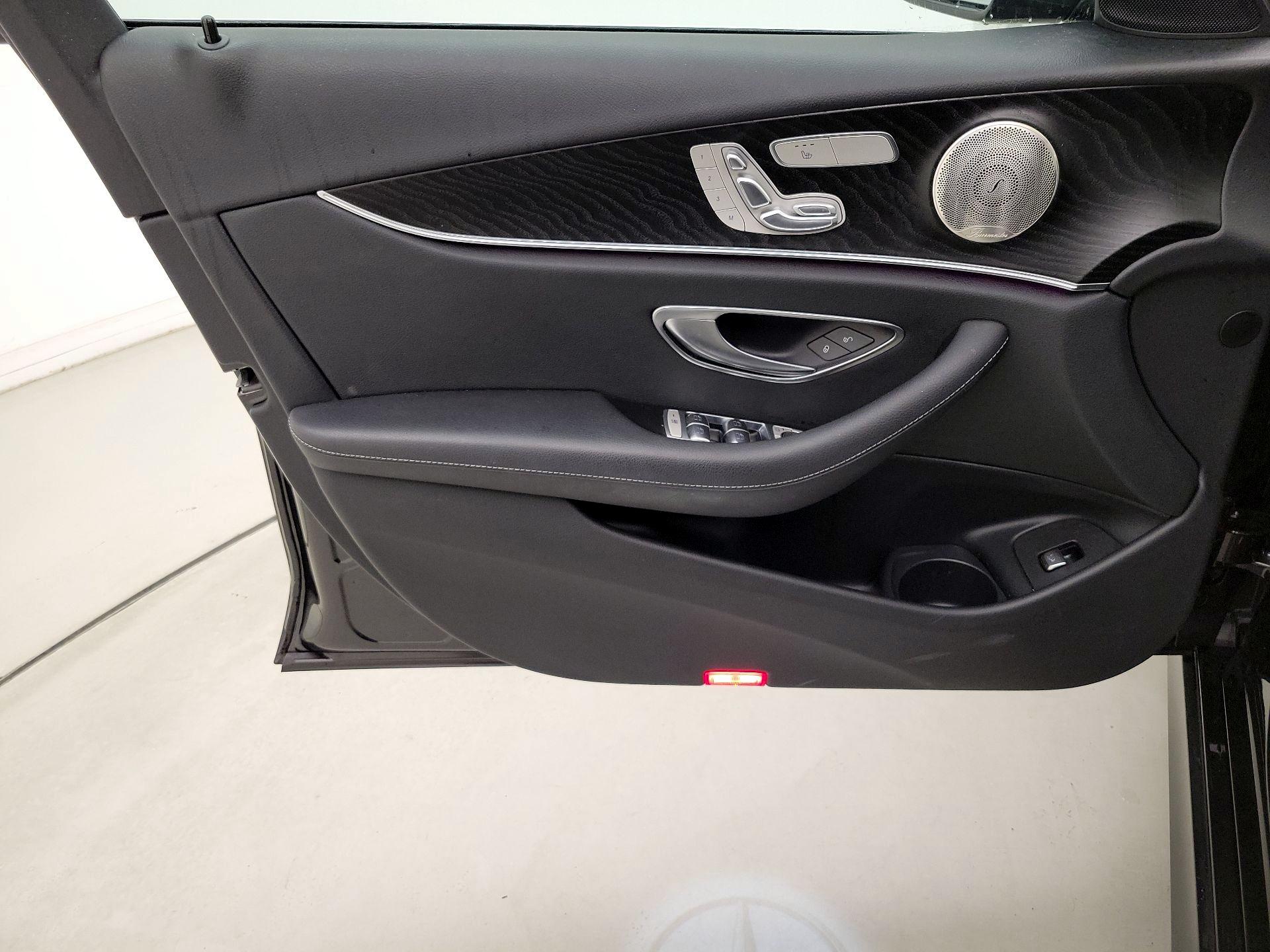 Thumbnail: 2022 Mercedes-Benz E-Class - 12