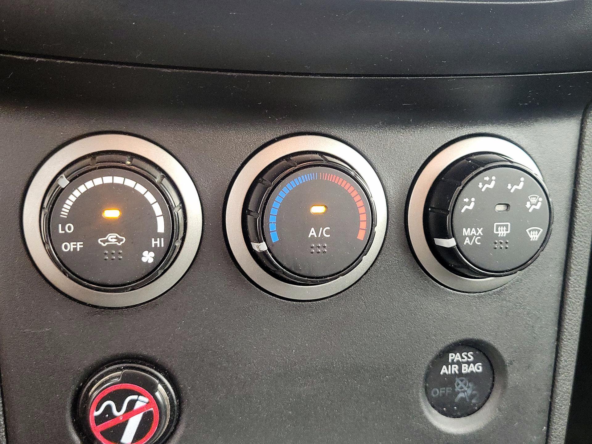 Thumbnail: 2015 Nissan Rogue - 16