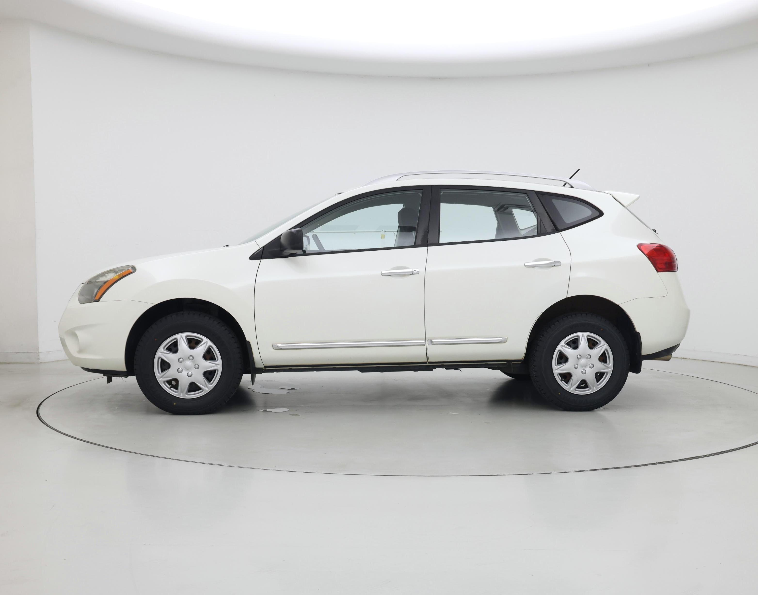 Thumbnail: 2015 Nissan Rogue - 3