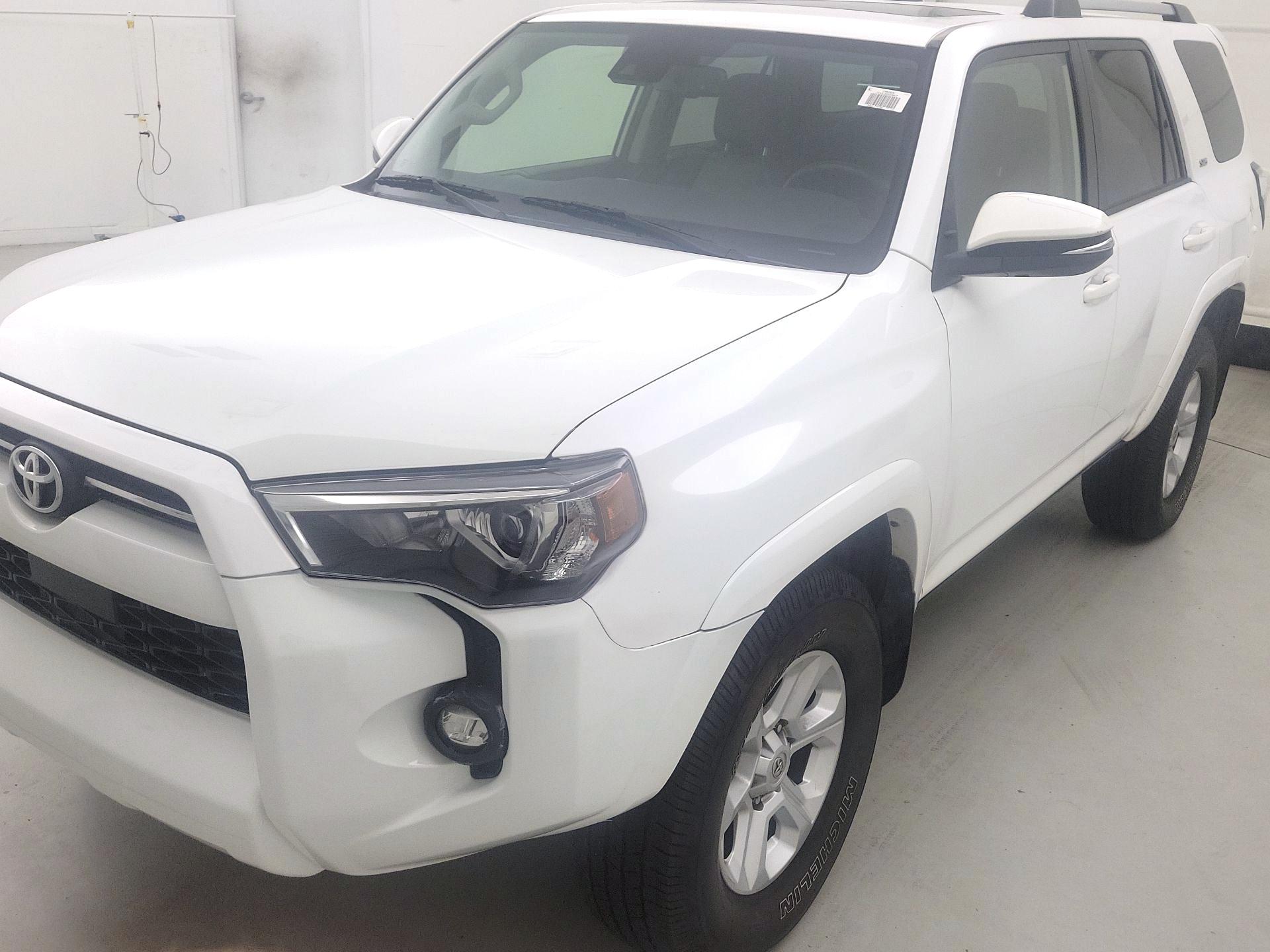 Thumbnail: 2021 Toyota 4Runner - 3