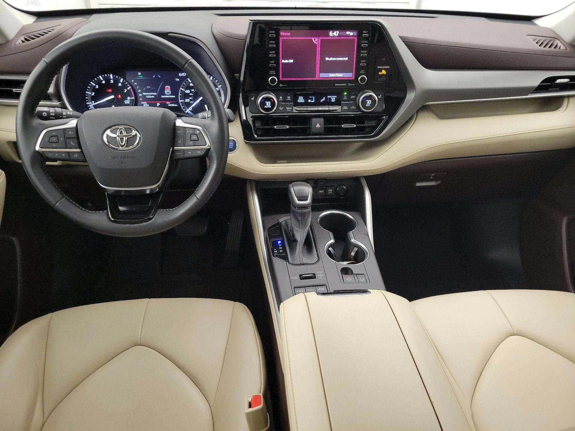 Thumbnail: 2021 Toyota Highlander - 9