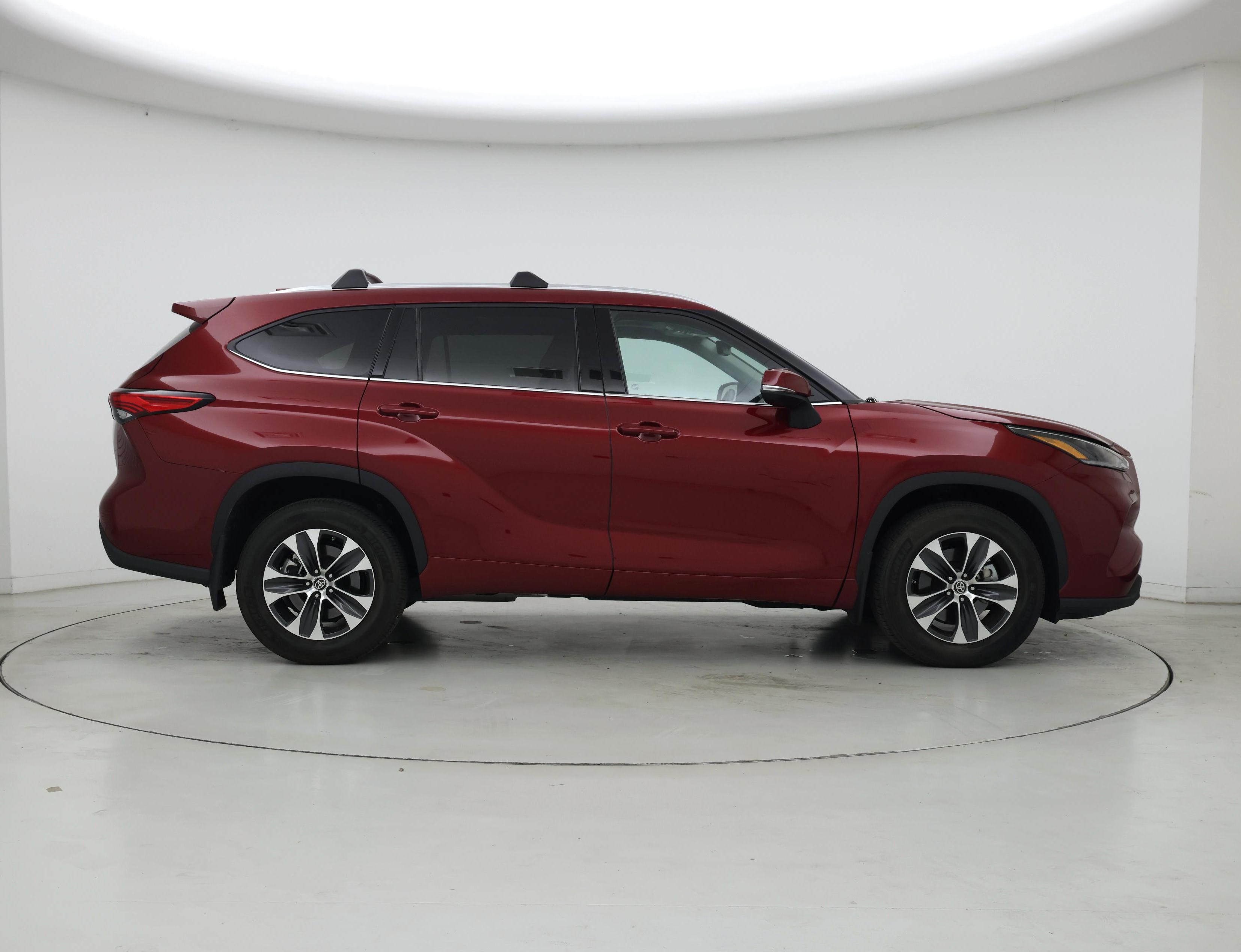 Thumbnail: 2021 Toyota Highlander - 7