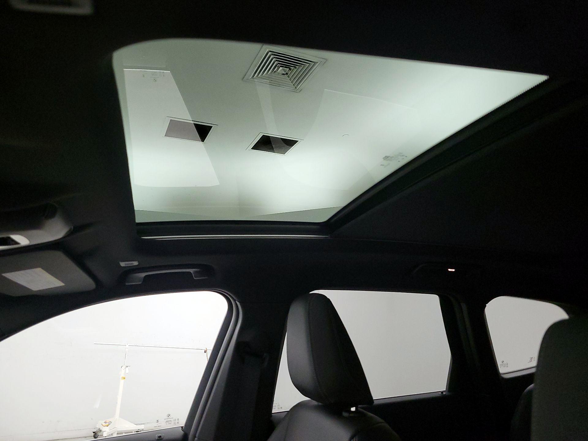 Thumbnail: 2023 BMW X1 - 20