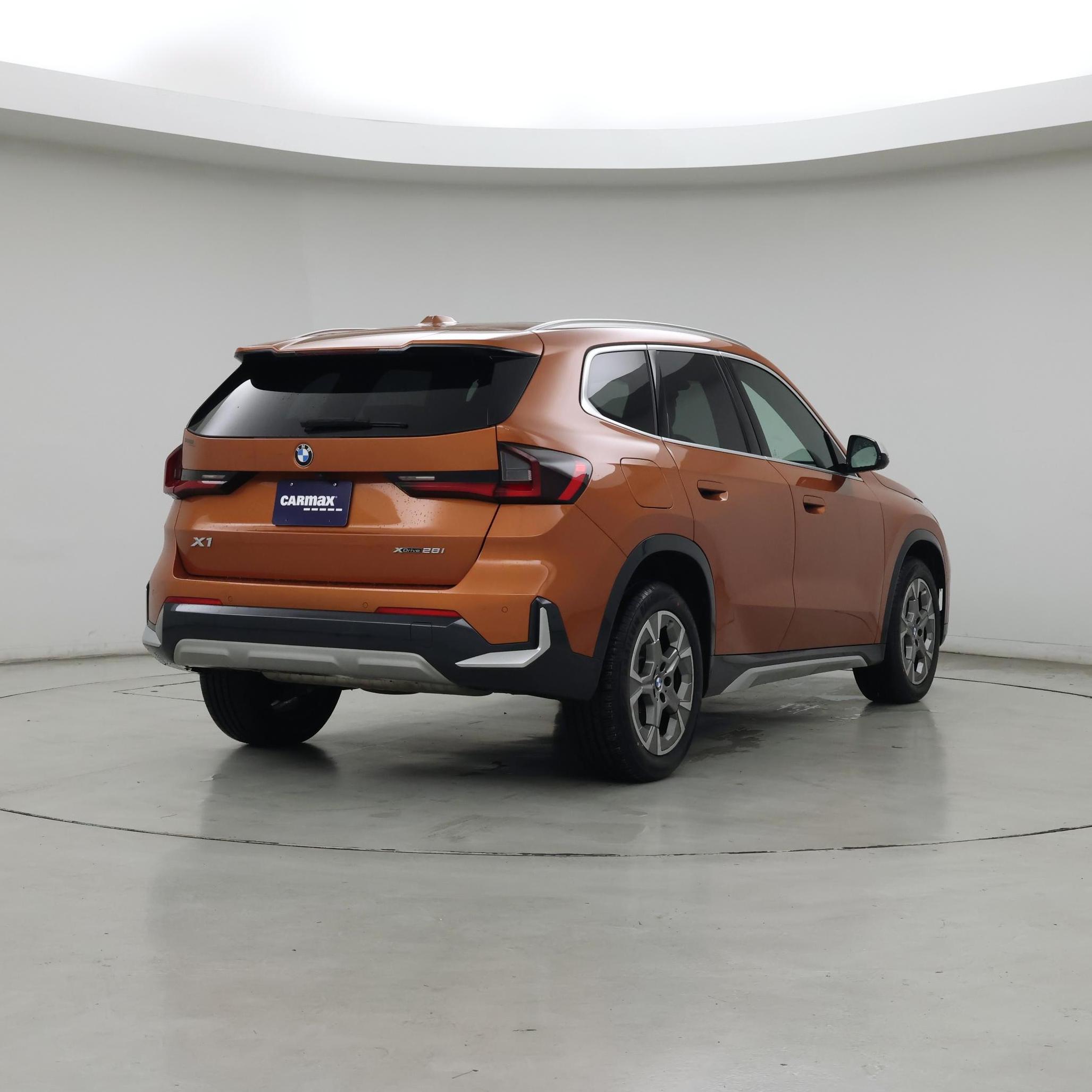 Thumbnail: 2023 BMW X1 - 8