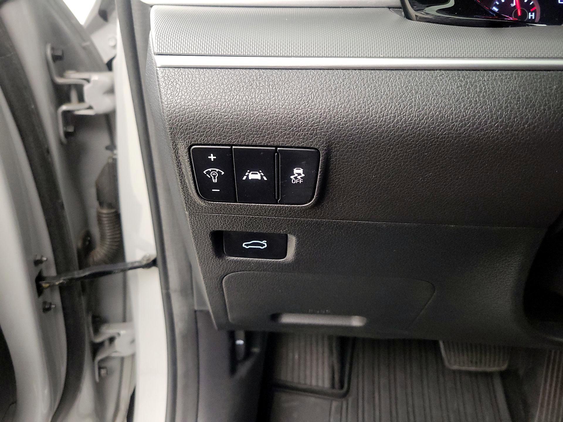 Thumbnail: 2022 Kia K5 - 13