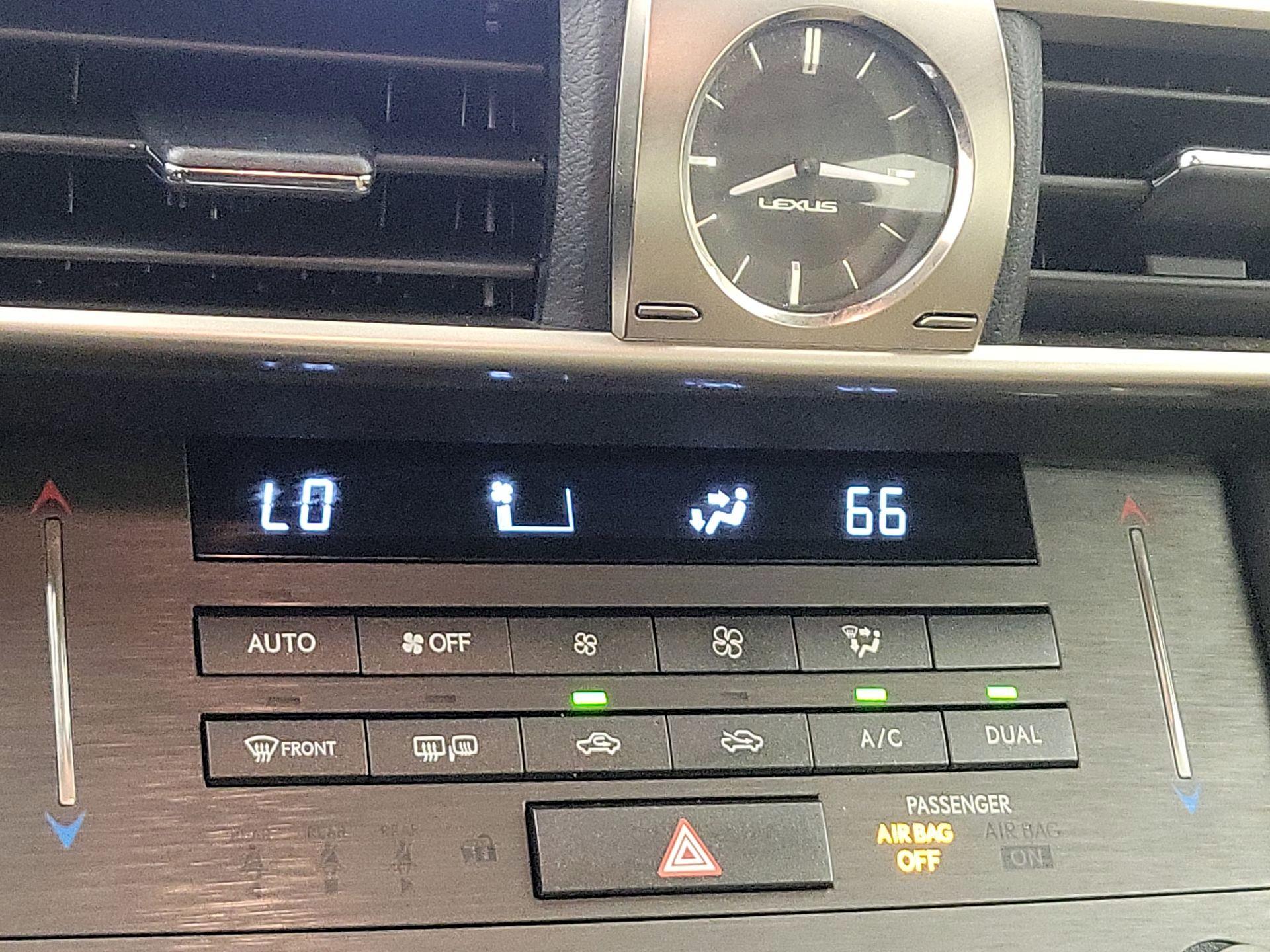 Thumbnail: 2019 Lexus IS - 16